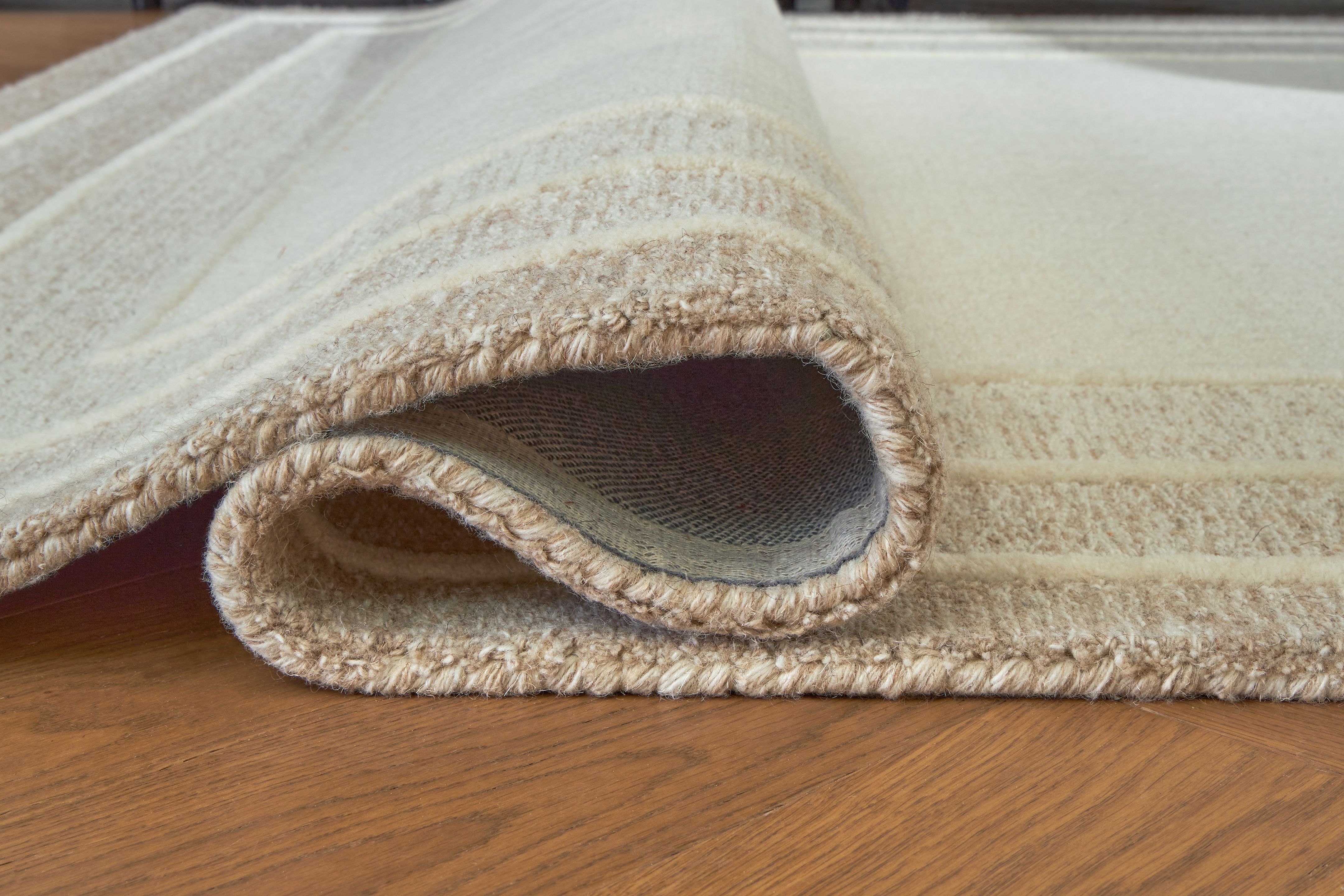 TeeLGan - 5' x 7' Rug - Ivory / Tan