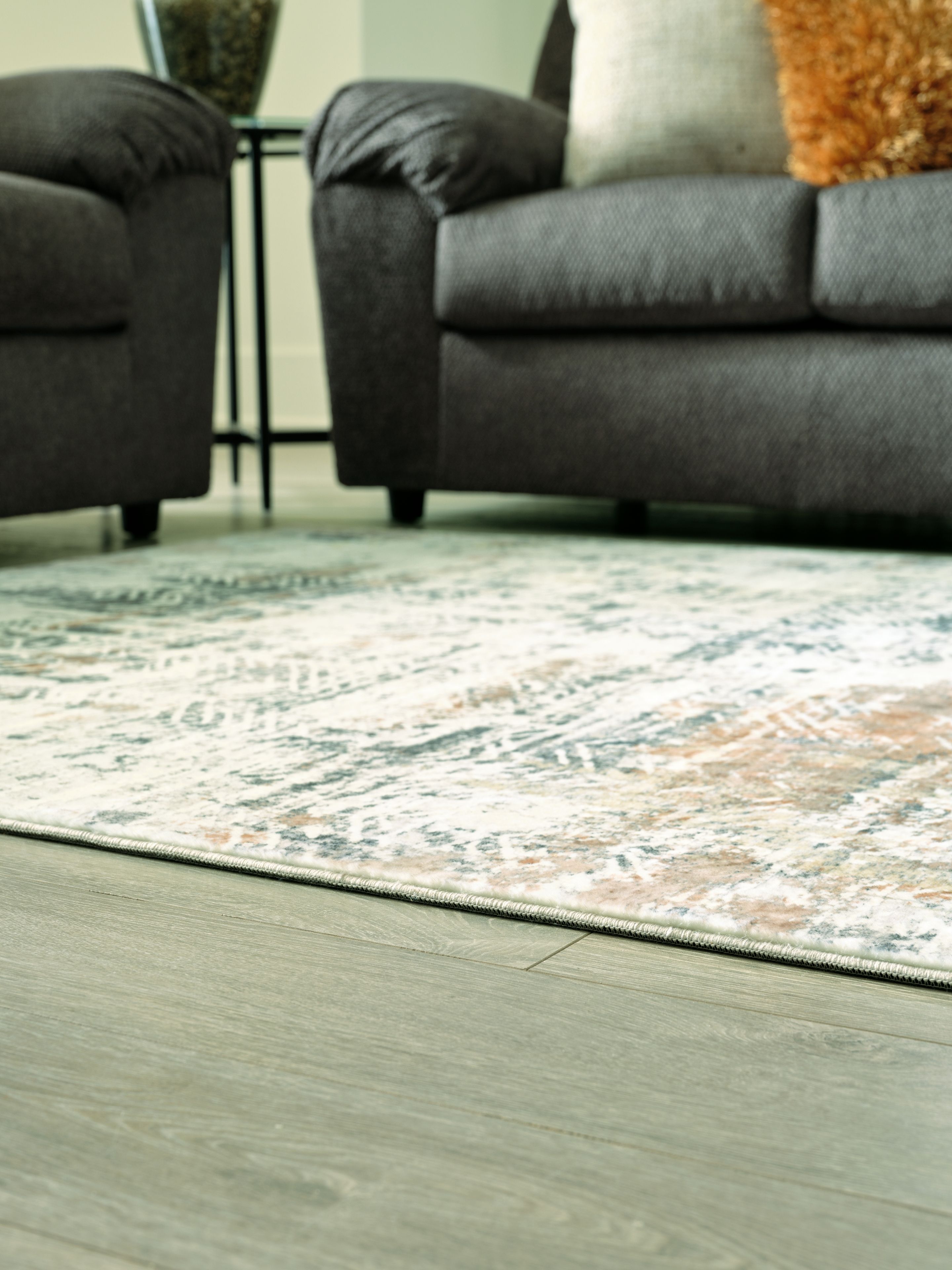 Redlings - 5' x 7' Rug - Multi