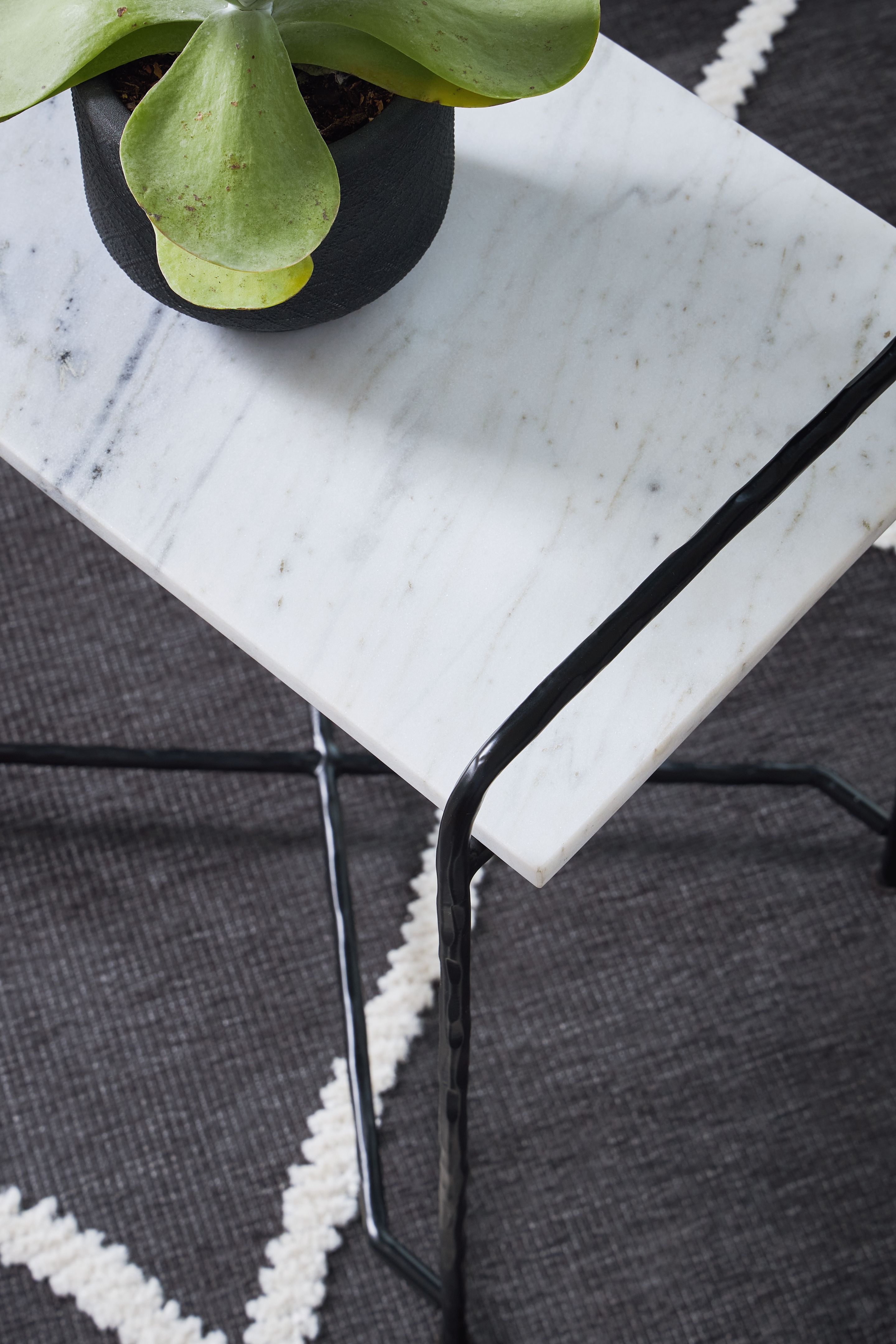 Ashley Furniture Ashber - Accent Table - White / Black - Image 5