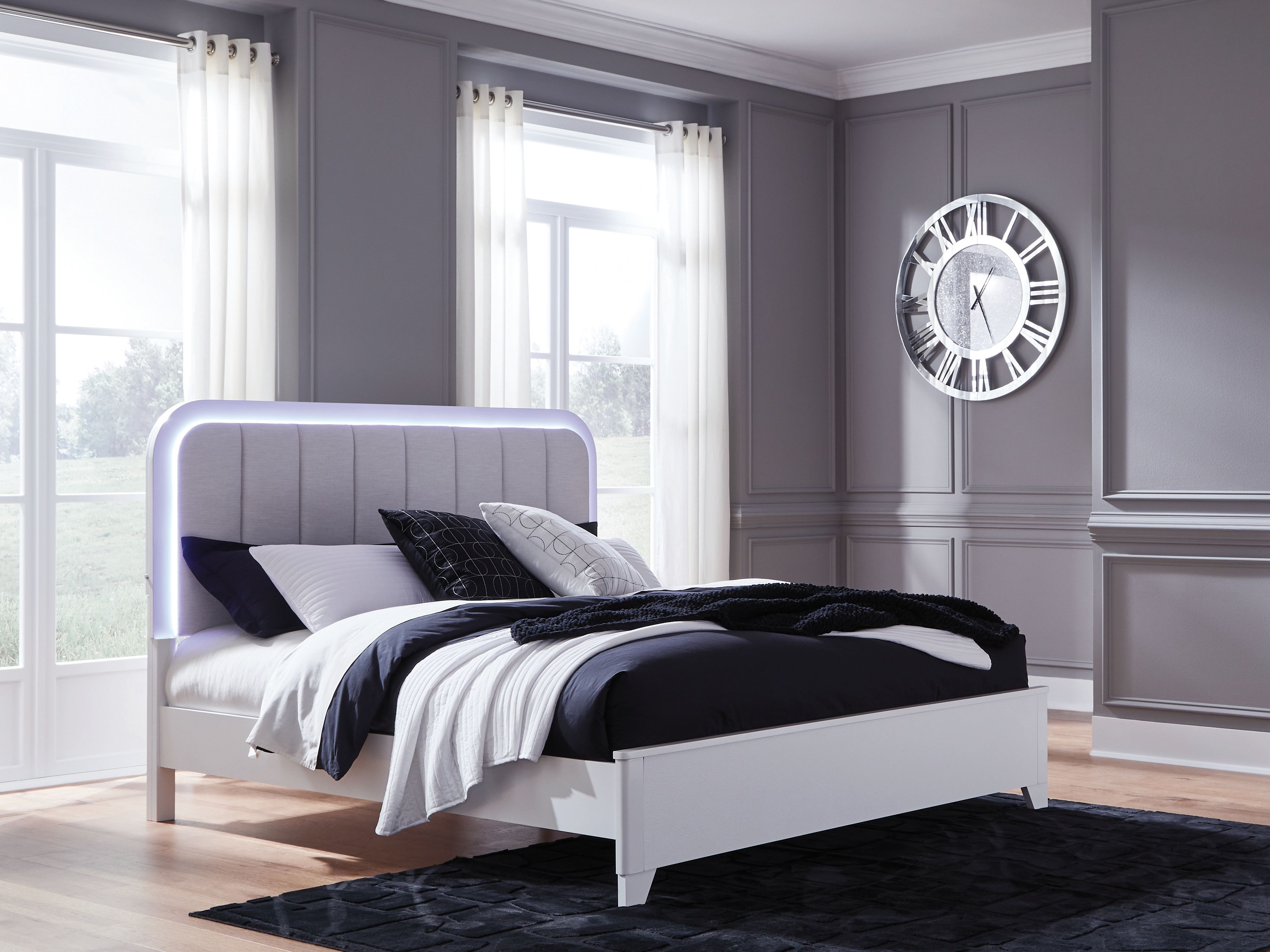 Jarlee - King Upholstered Panel Bed - White