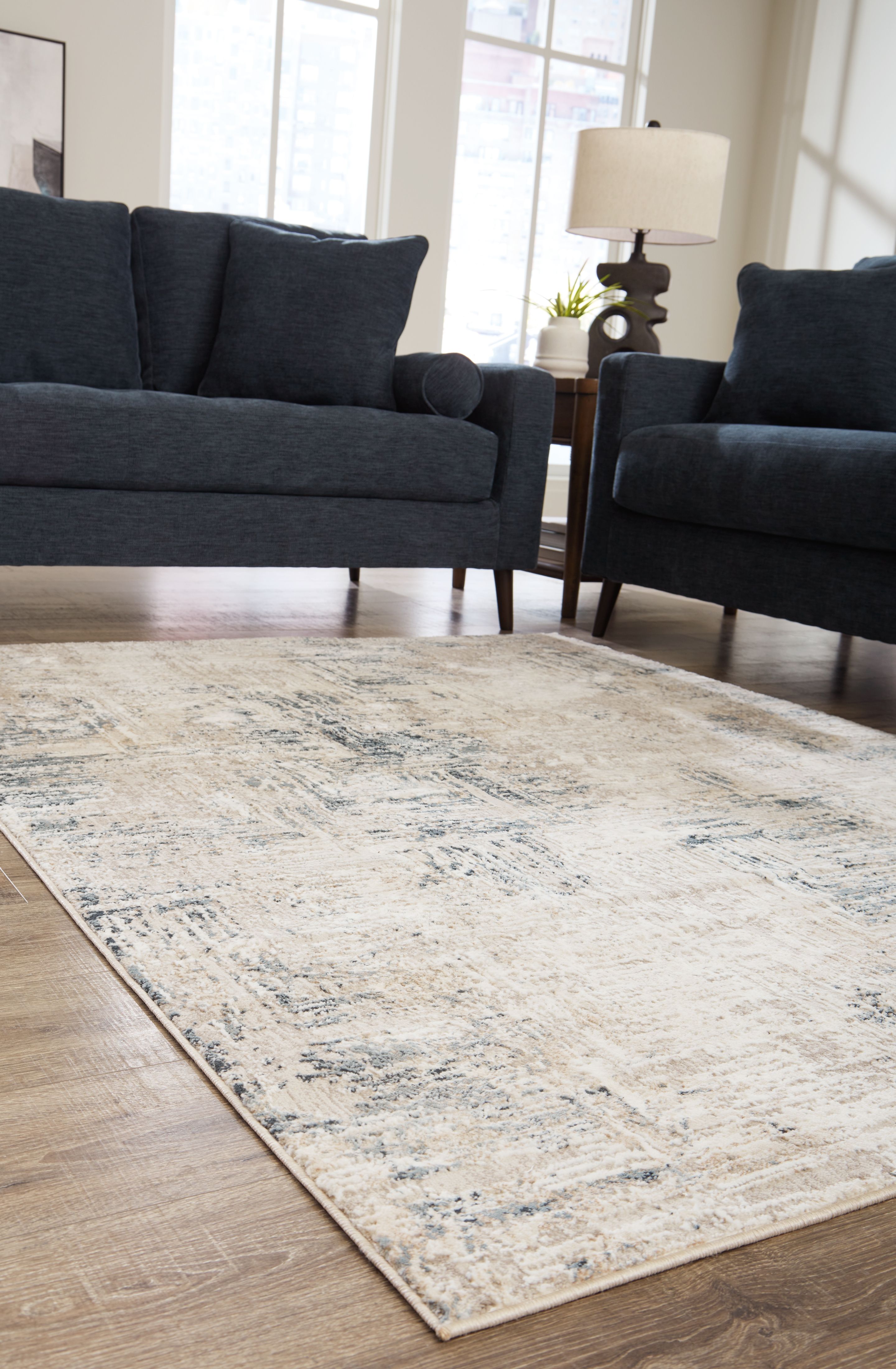 Gentor - 5' x 7' Rug - Blue / Ivory