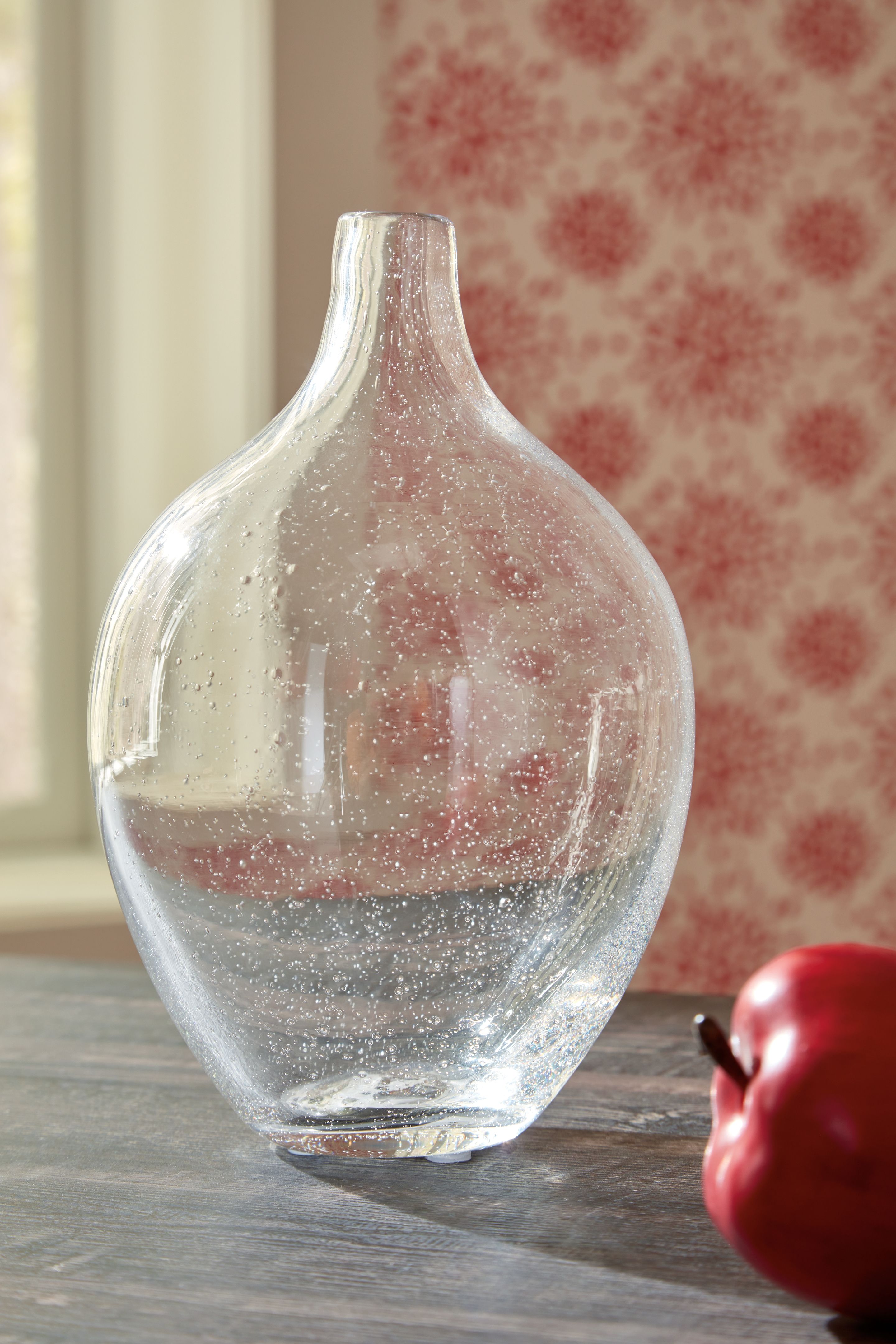 Kurthorne - Vase - 11" - Clear