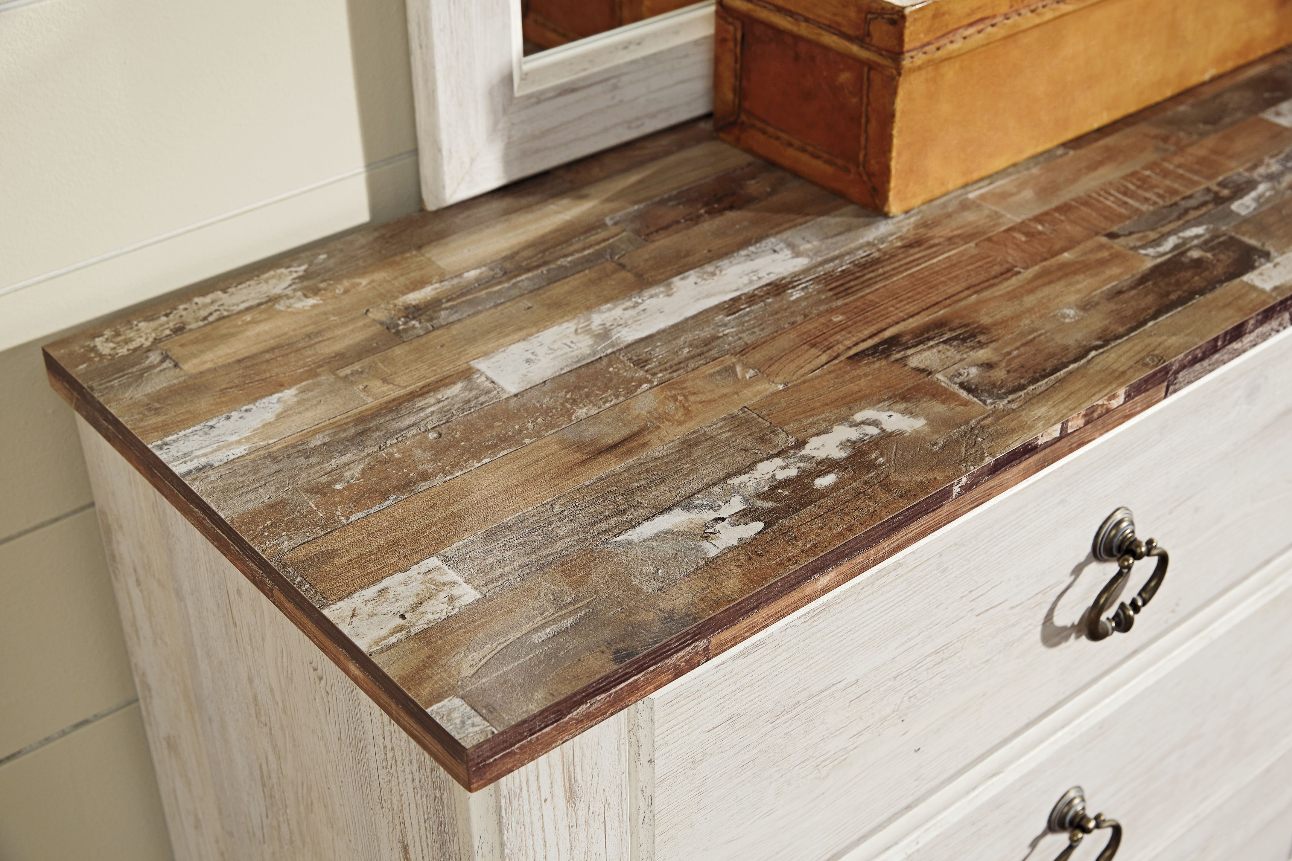 Willowton - Dresser, Mirror - Whitewash