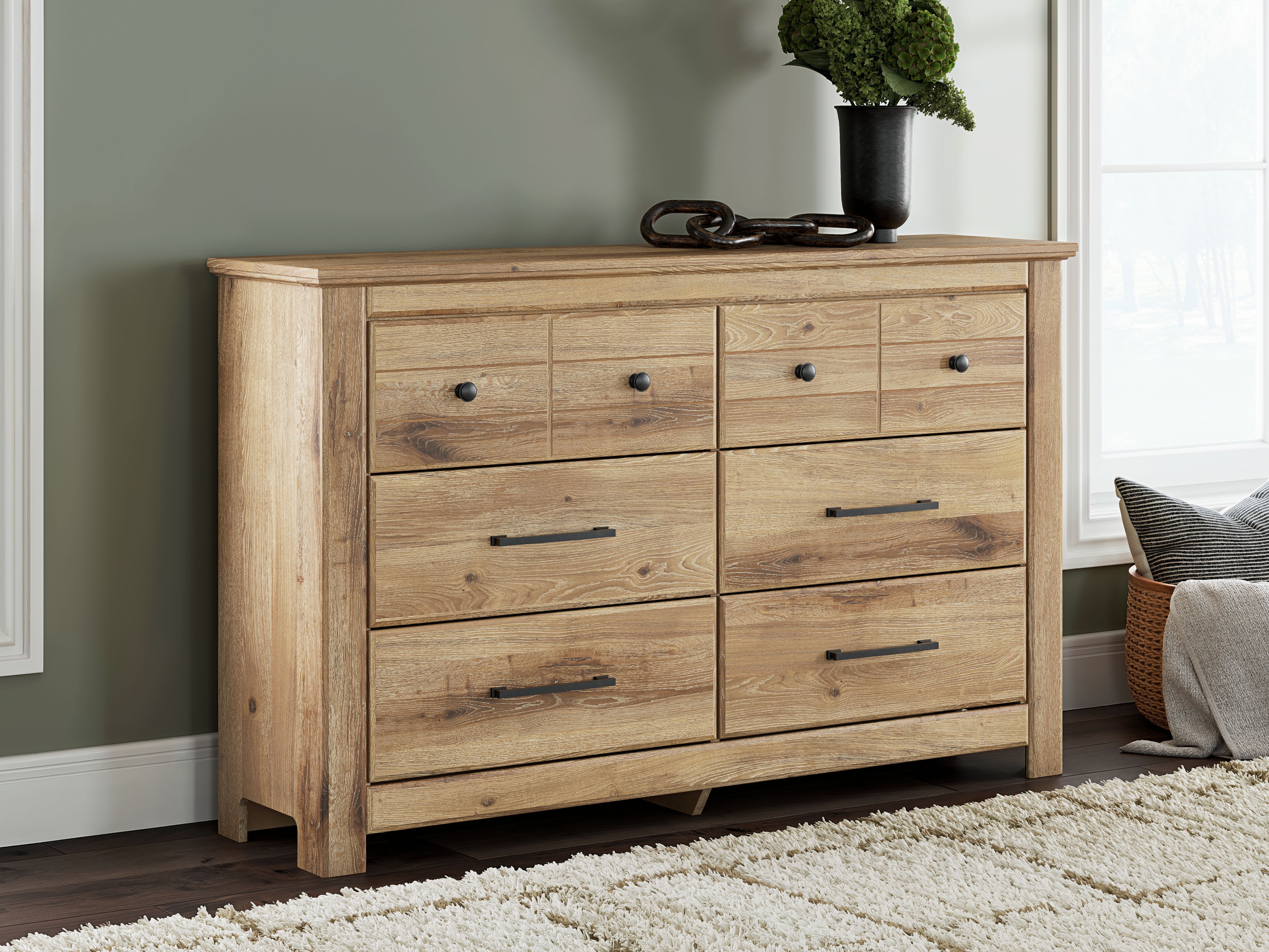 Makidern - Six Drawer Dresser - Tan
