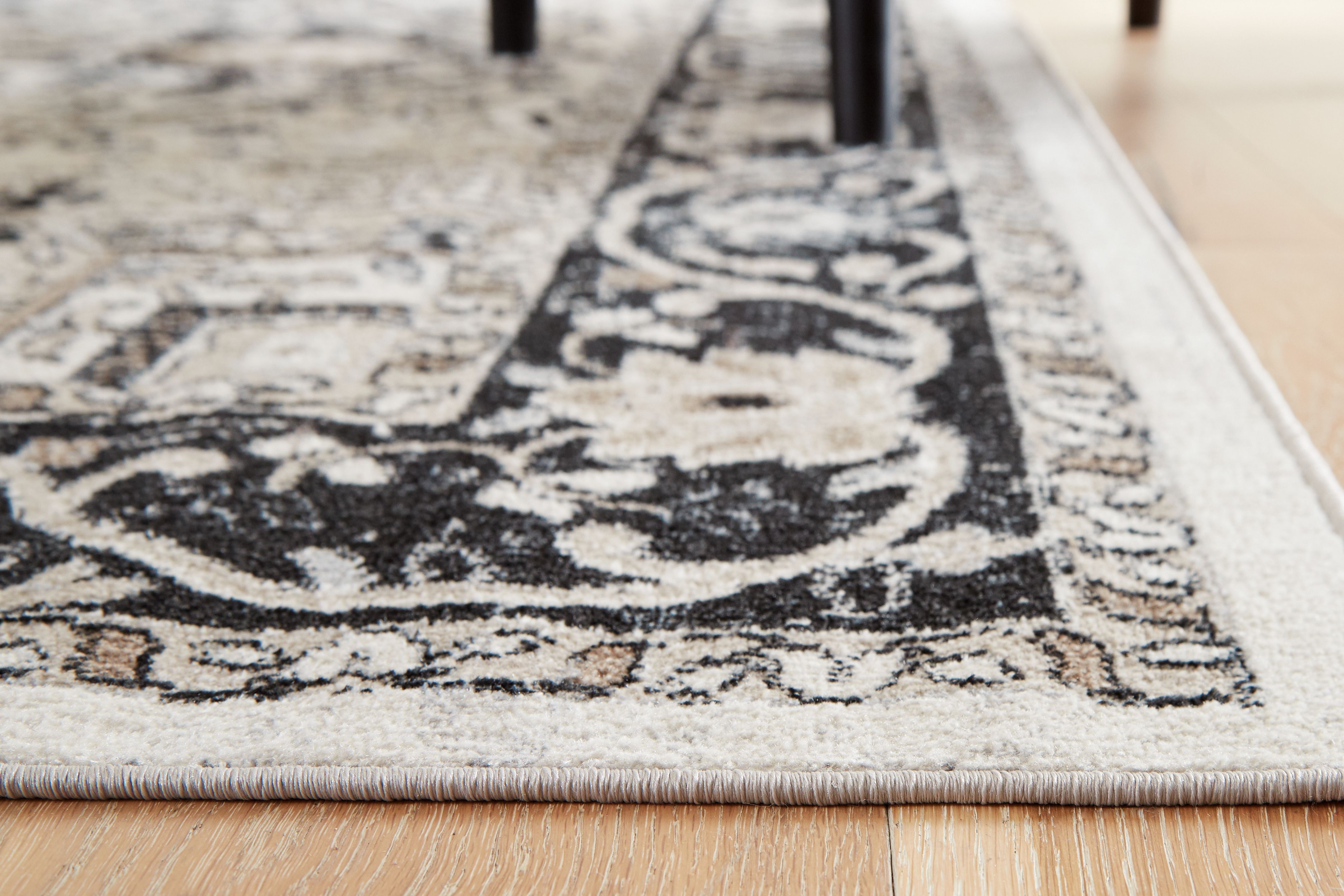 Gregmoore - 5' x 7' Rug - Multi