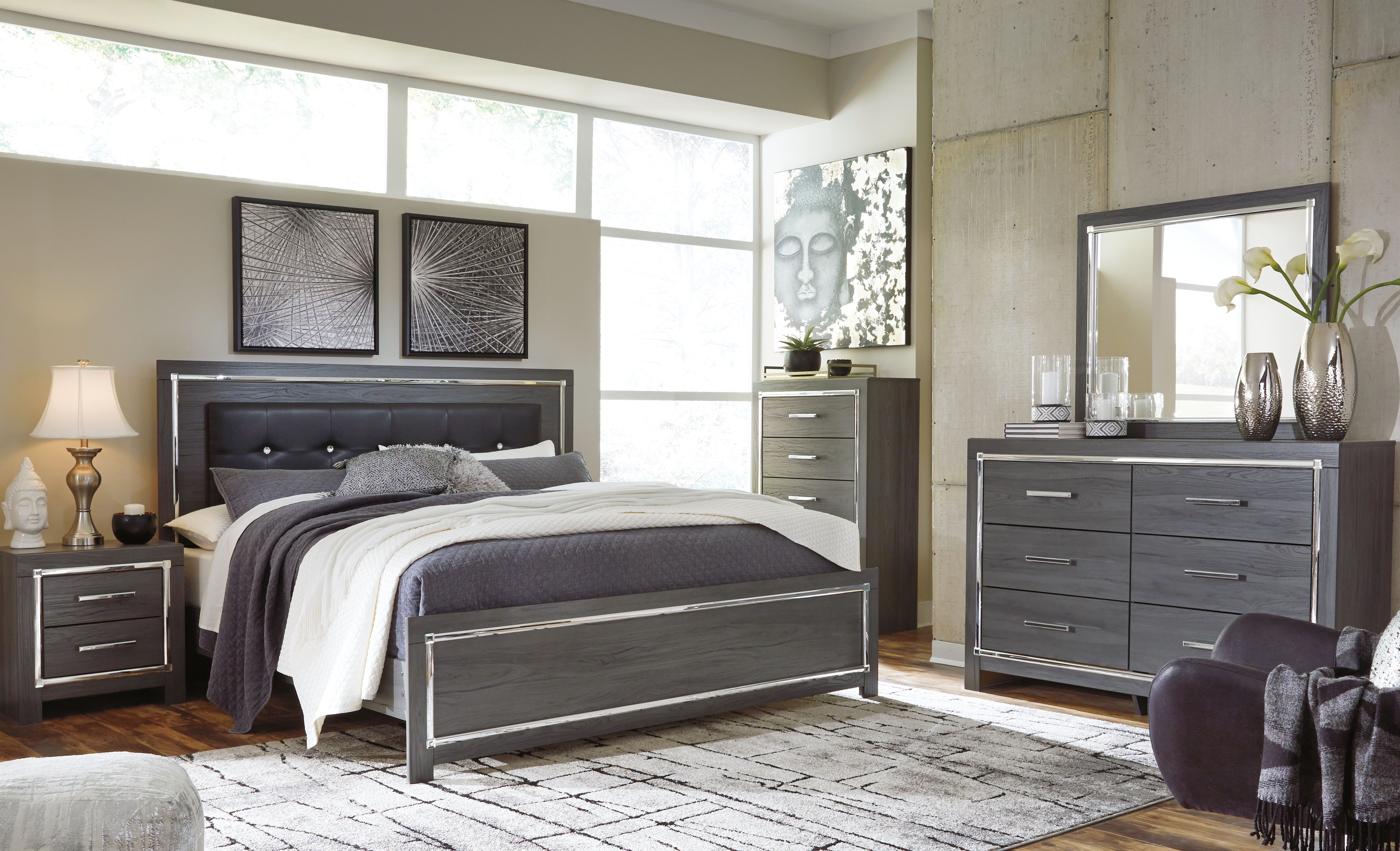 Queen · 6 Pc · Dresser, Mirror, Queen Panel Bed With Roll Slats
