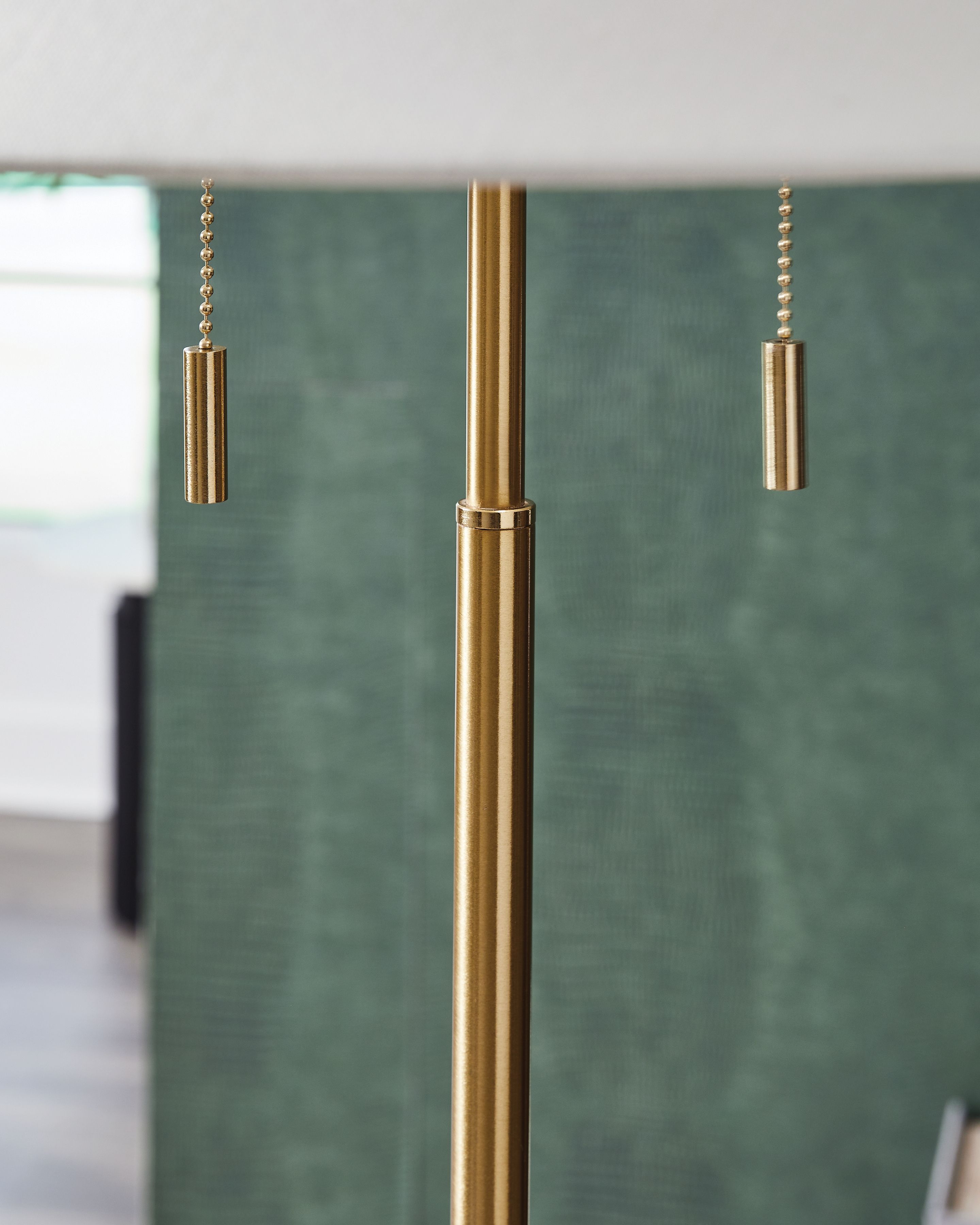 Ashley Furniture Haigwood - Metal Floor Lamp - Gold Finish - Image 3