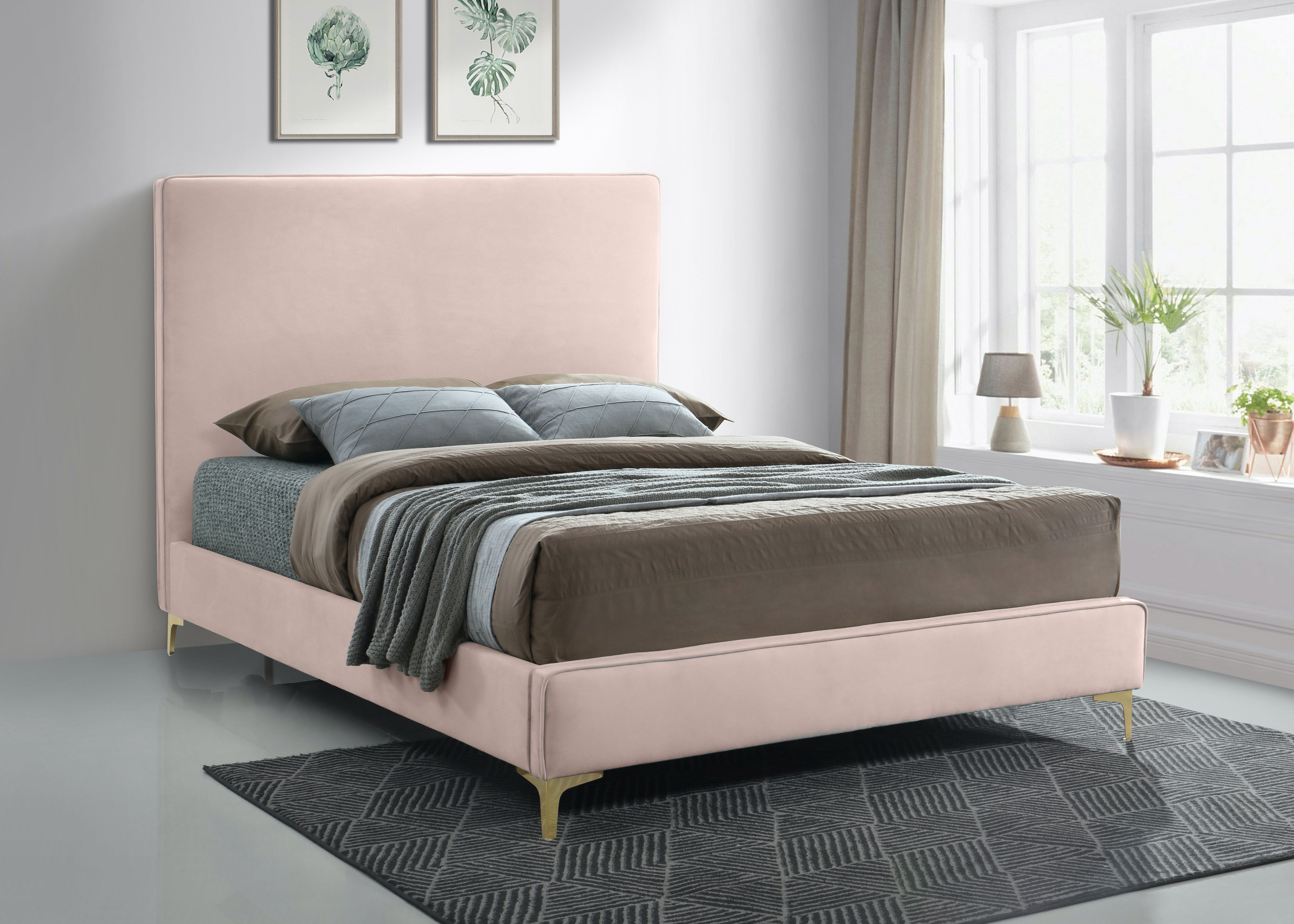 Geri - Full Bed - Pink