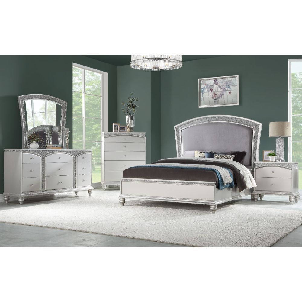 Maverick - Queen Bed - Fabric & Platinum, silver