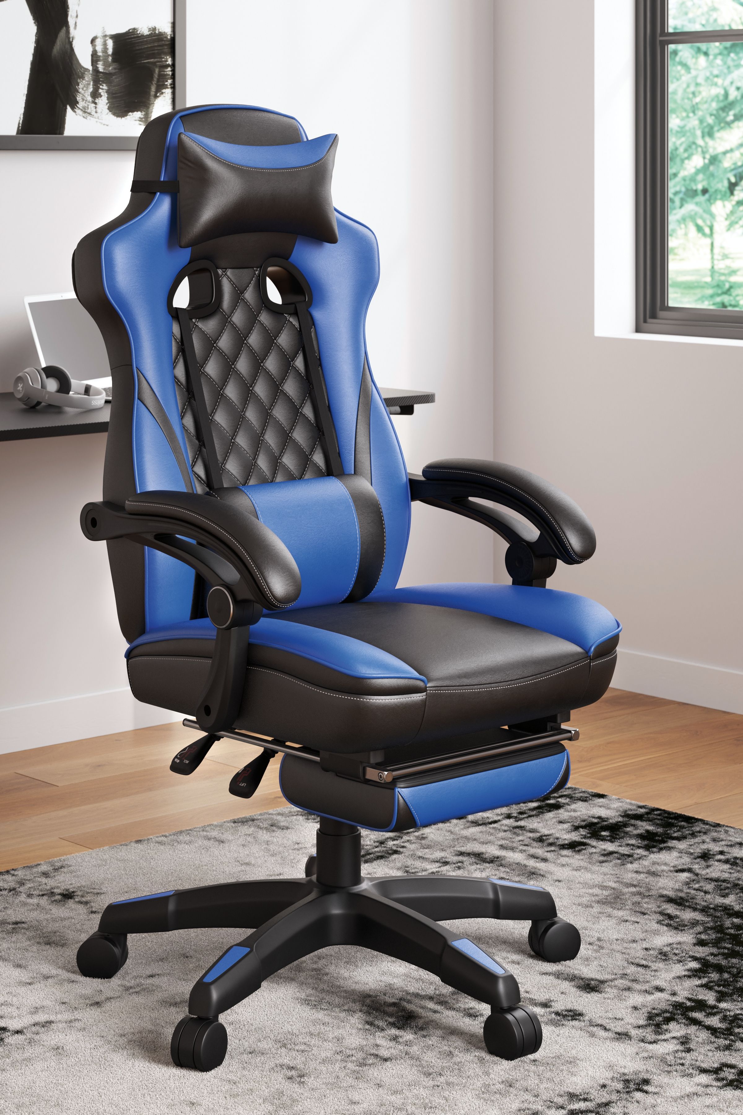 Ashley Lynxtyn Home Office Swivel Desk Chair