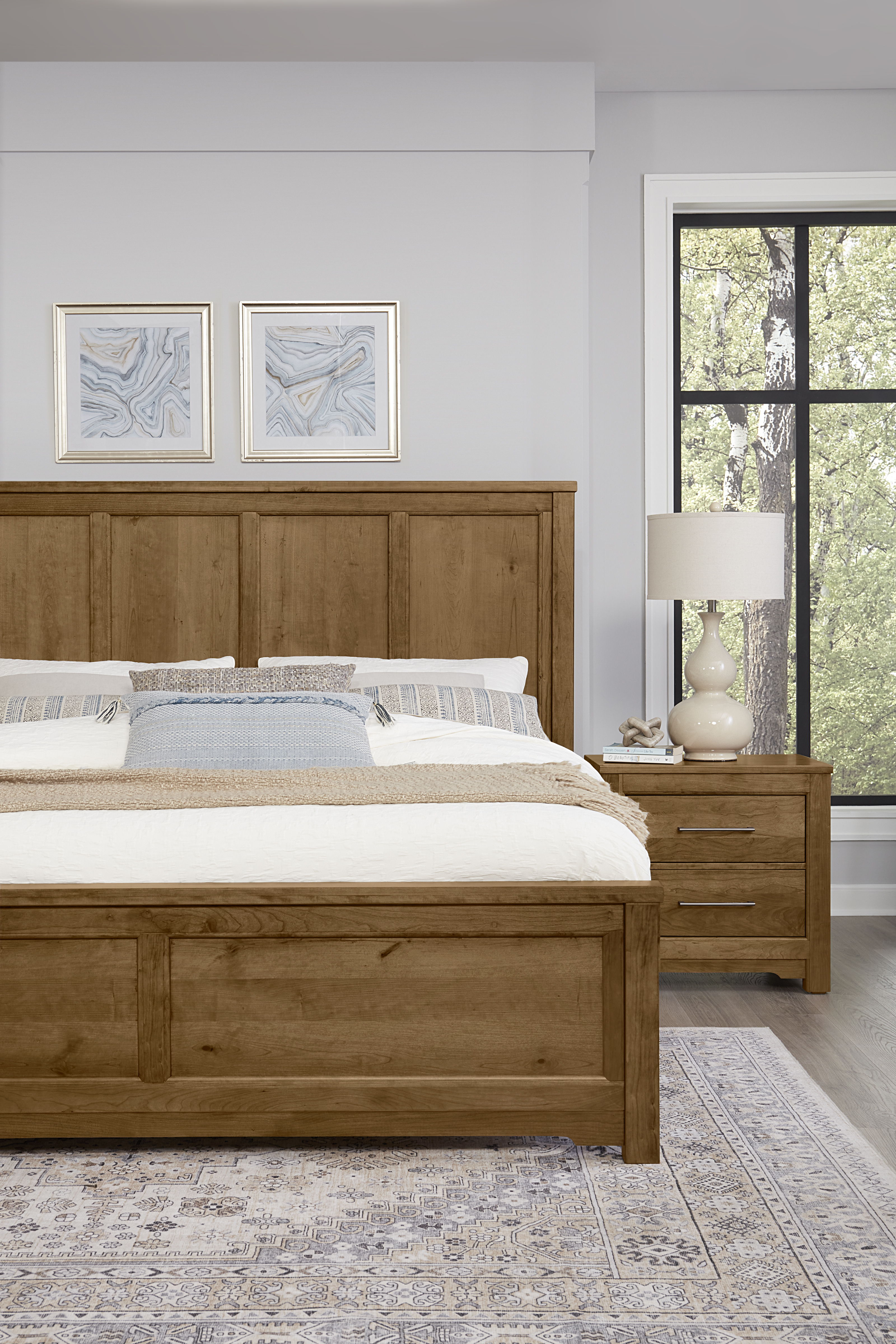 Vaughan-Bassett Crafted Cherry - Ben's California King Plank Bed - Medium Cherry