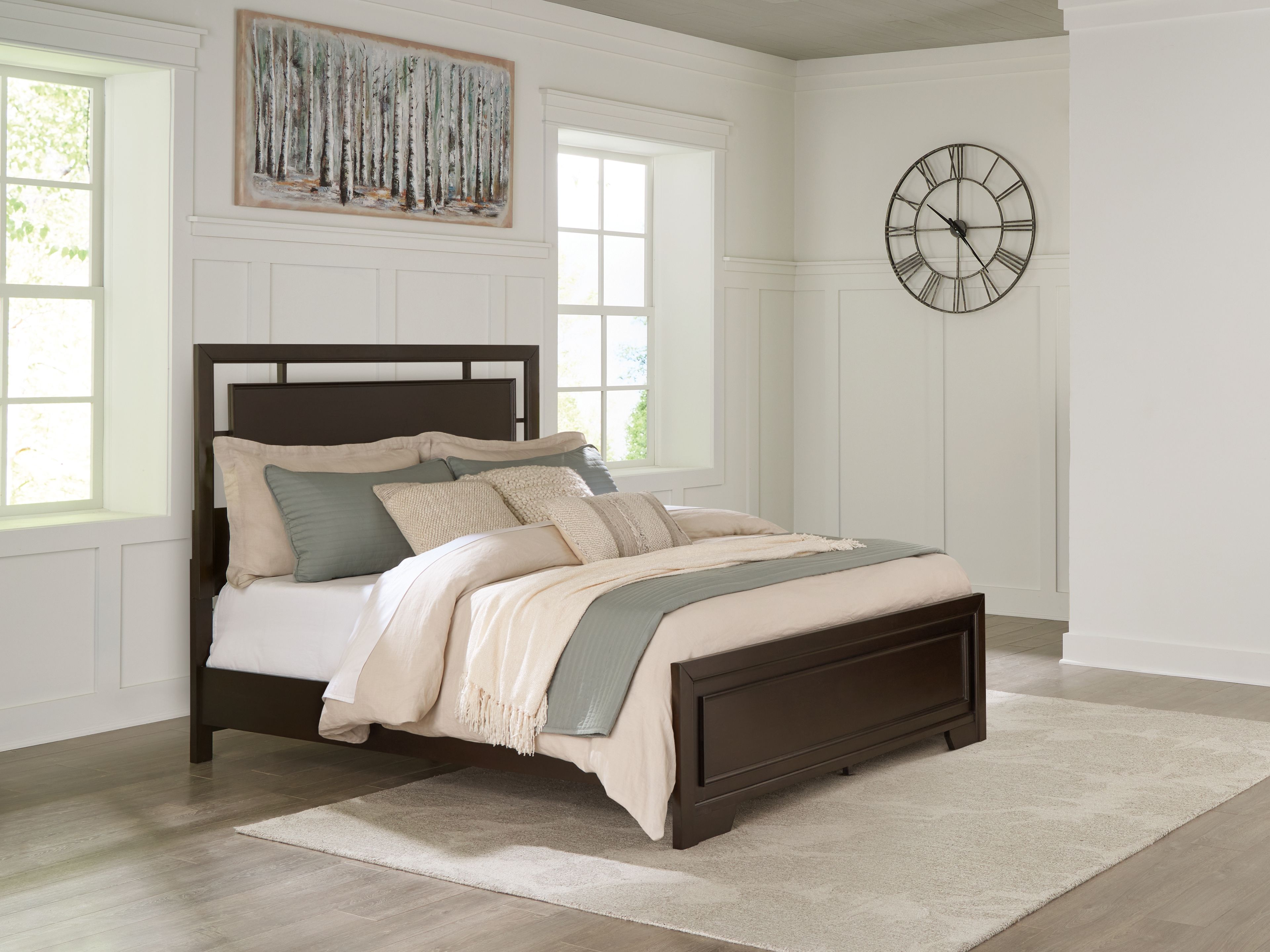 Covetown - Queen Panel Bed - Dark Brown