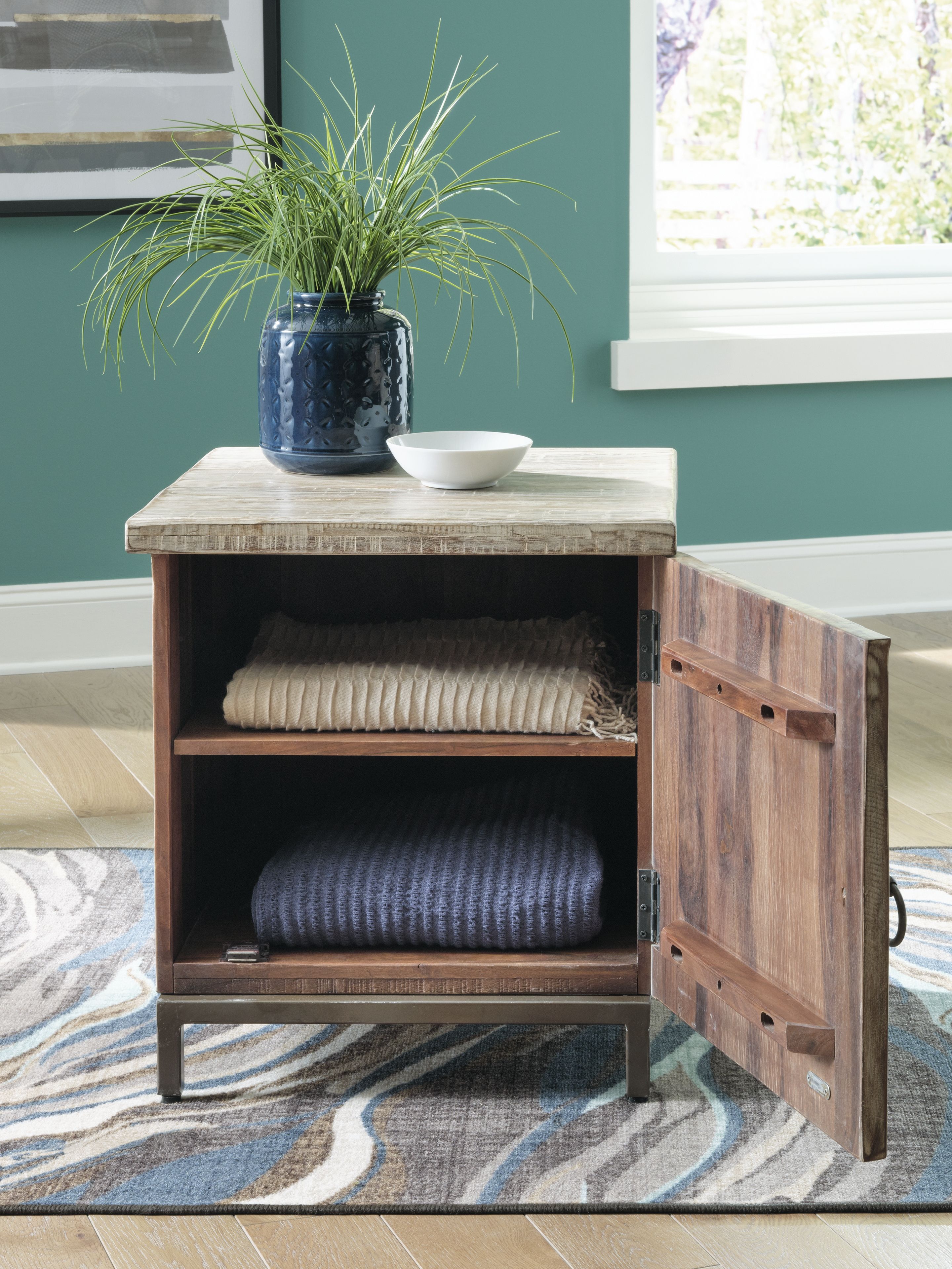 Ashley Furniture Laddford - Accent Cabinet - Shelf - Whitewash - Image 7