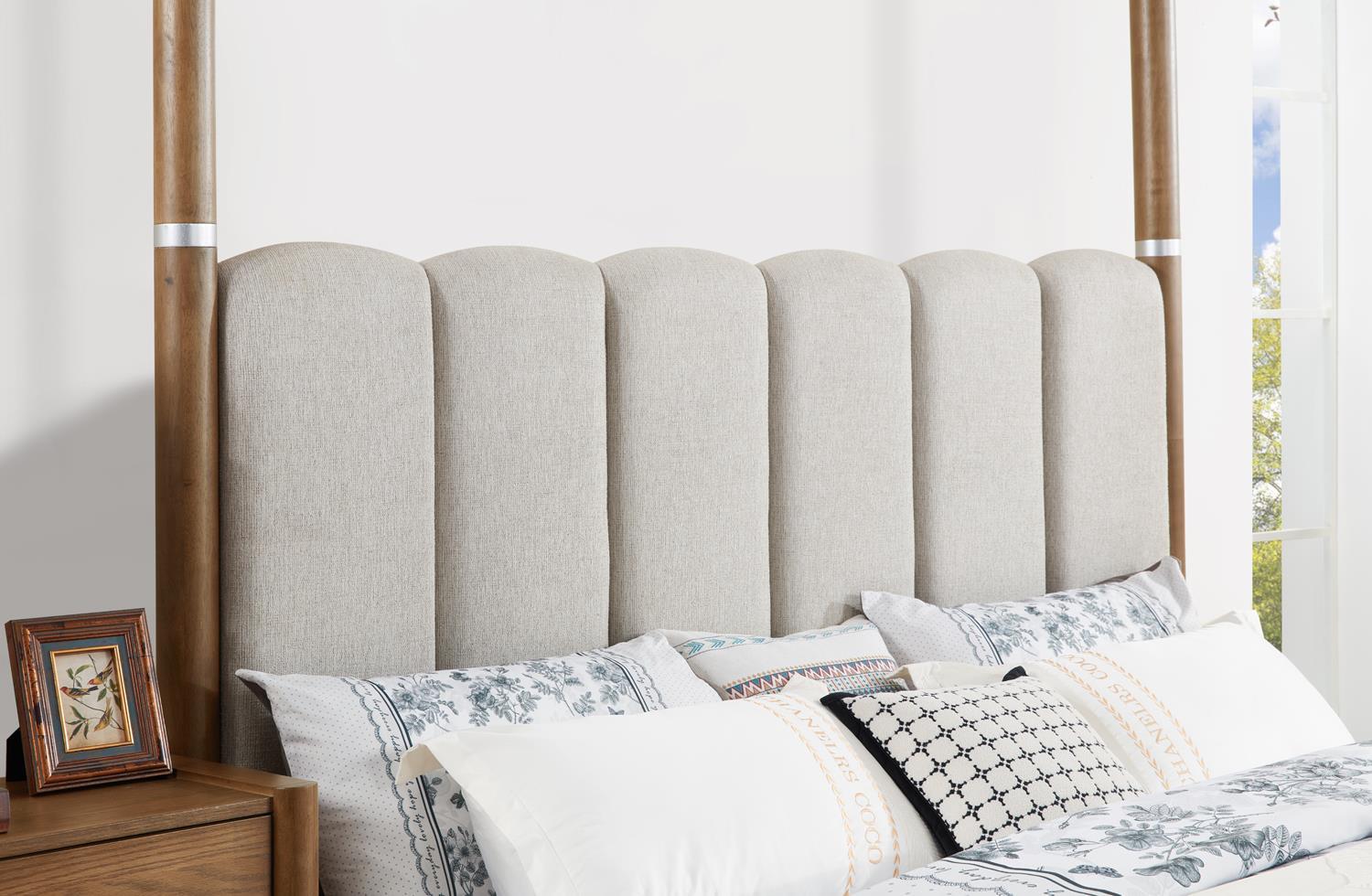 B095 - Canopy King Bed - Warm Brown