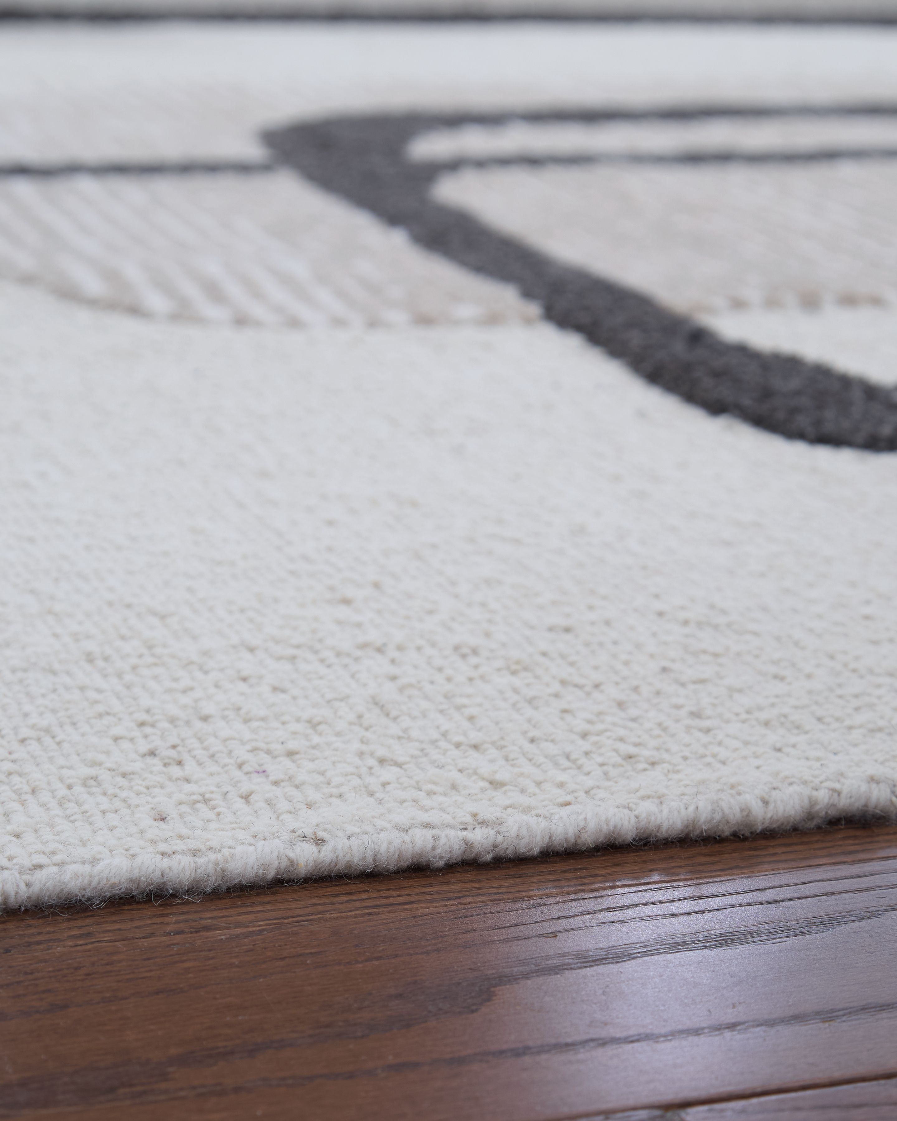 Davismour - 8' x 10' Rug - Ivory / Taupe / Charcoal