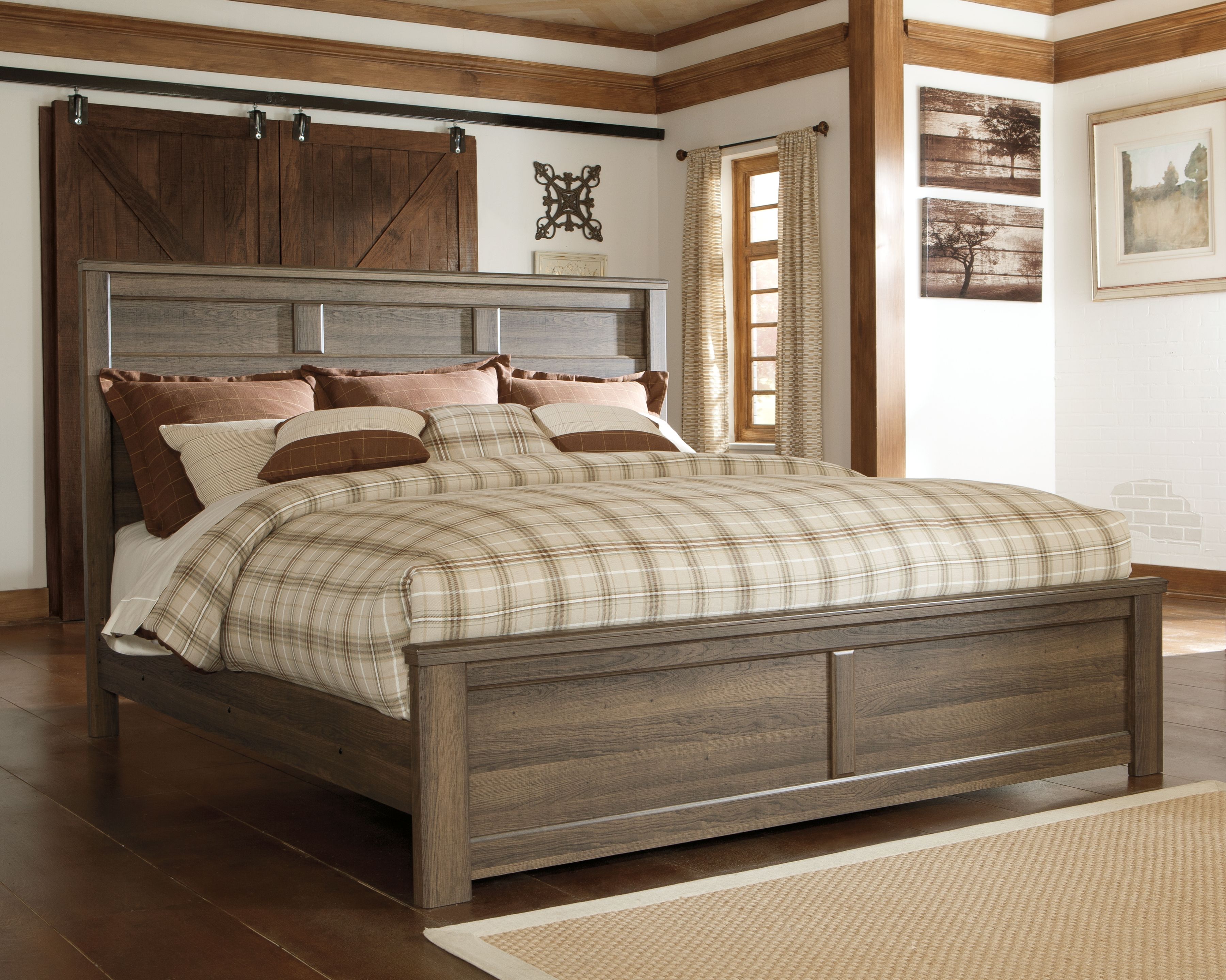 Juararo - King Panel Bed - Dark Brown