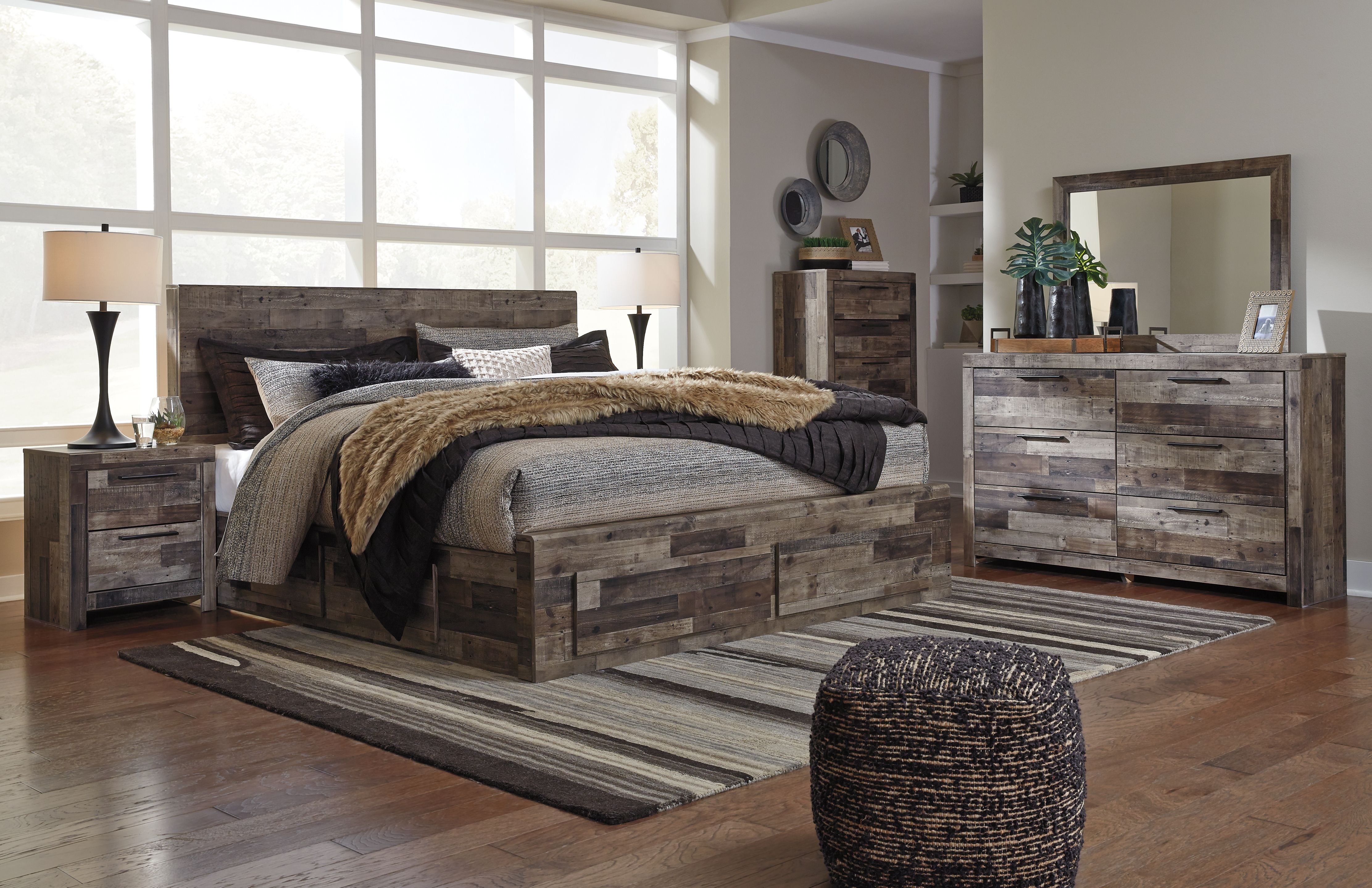 King · 7 Pc · Dresser, Mirror, King Bed