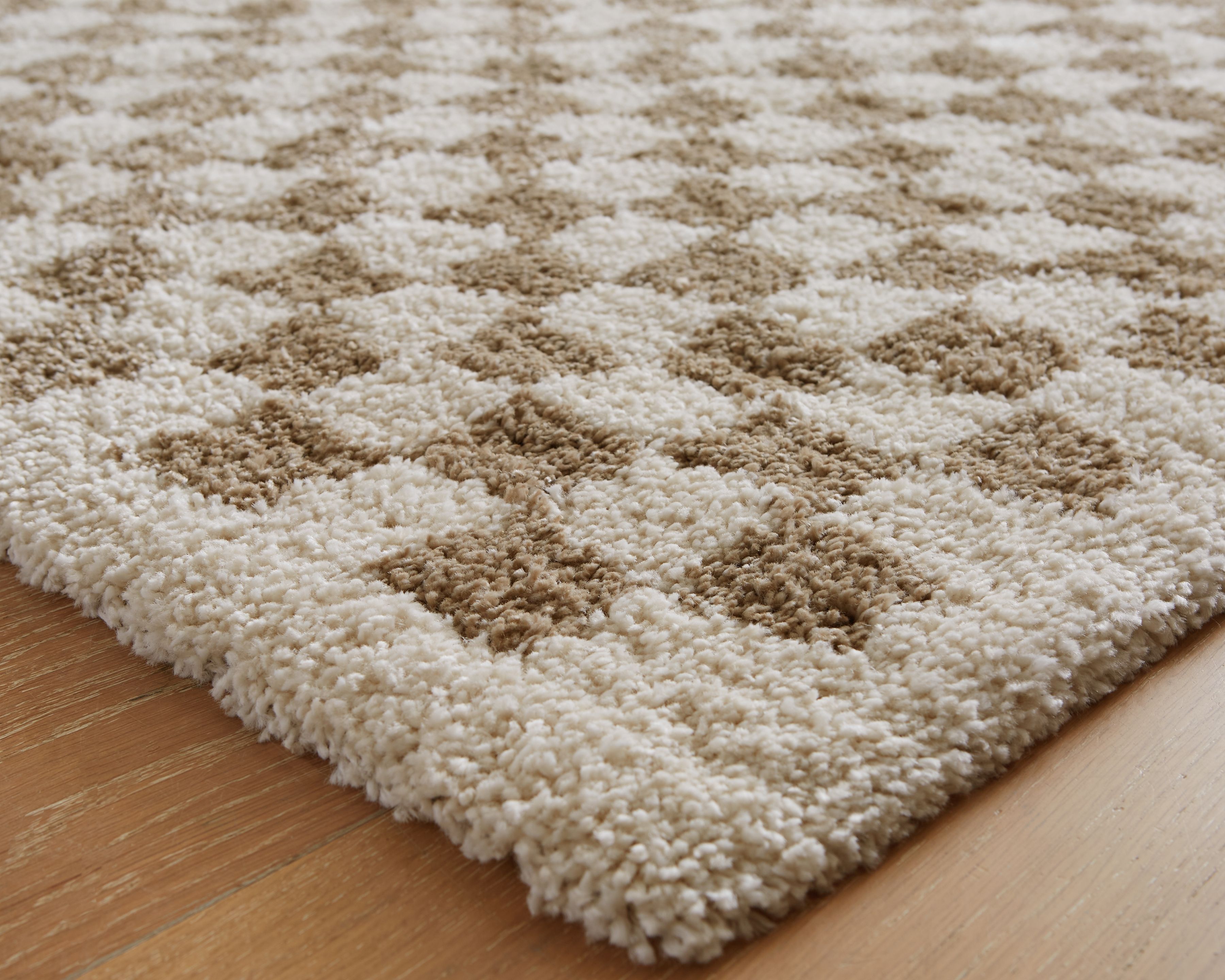 Karamen - 5' x 7' Rug - Taupe / Ivory