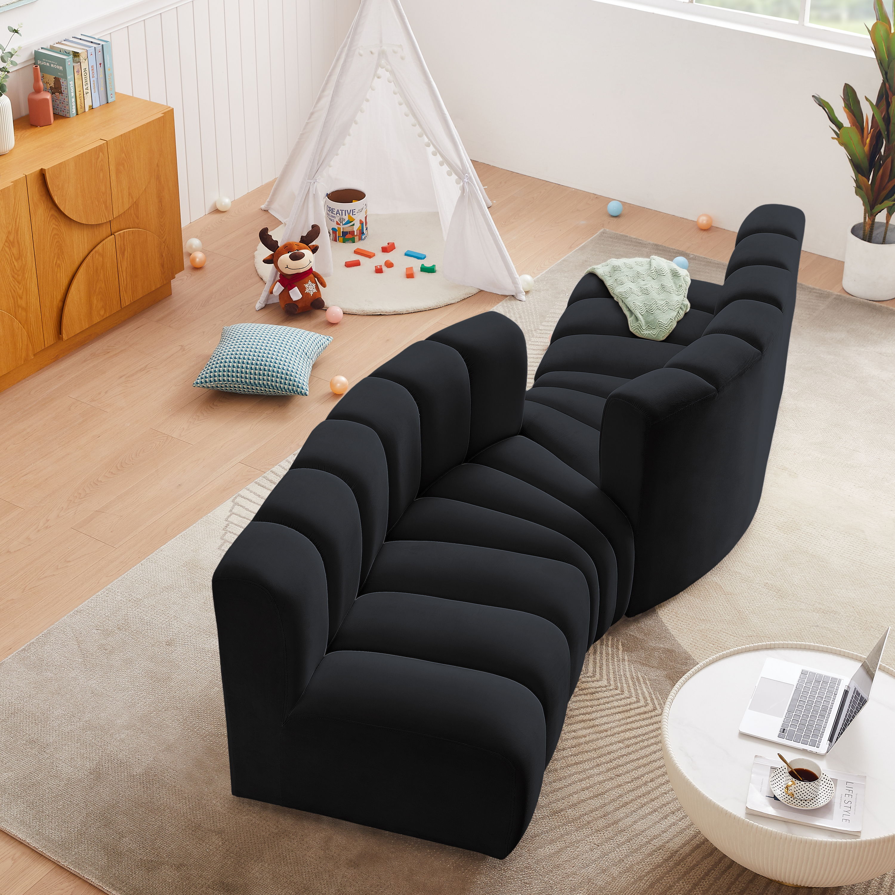 Arc - Velvet 4 Piece Sofa - Black
