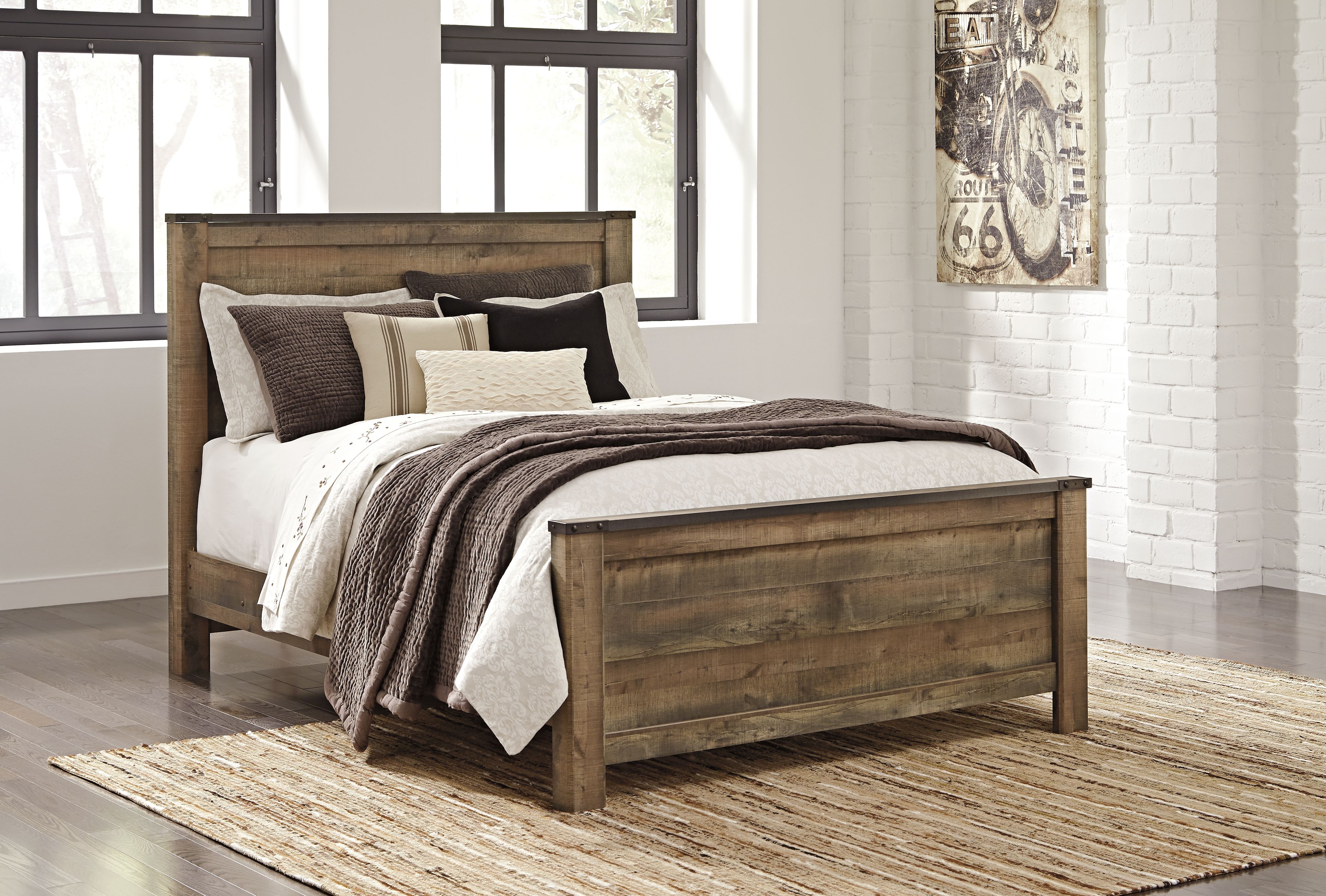 Trinell - Queen Panel Bed - Brown
