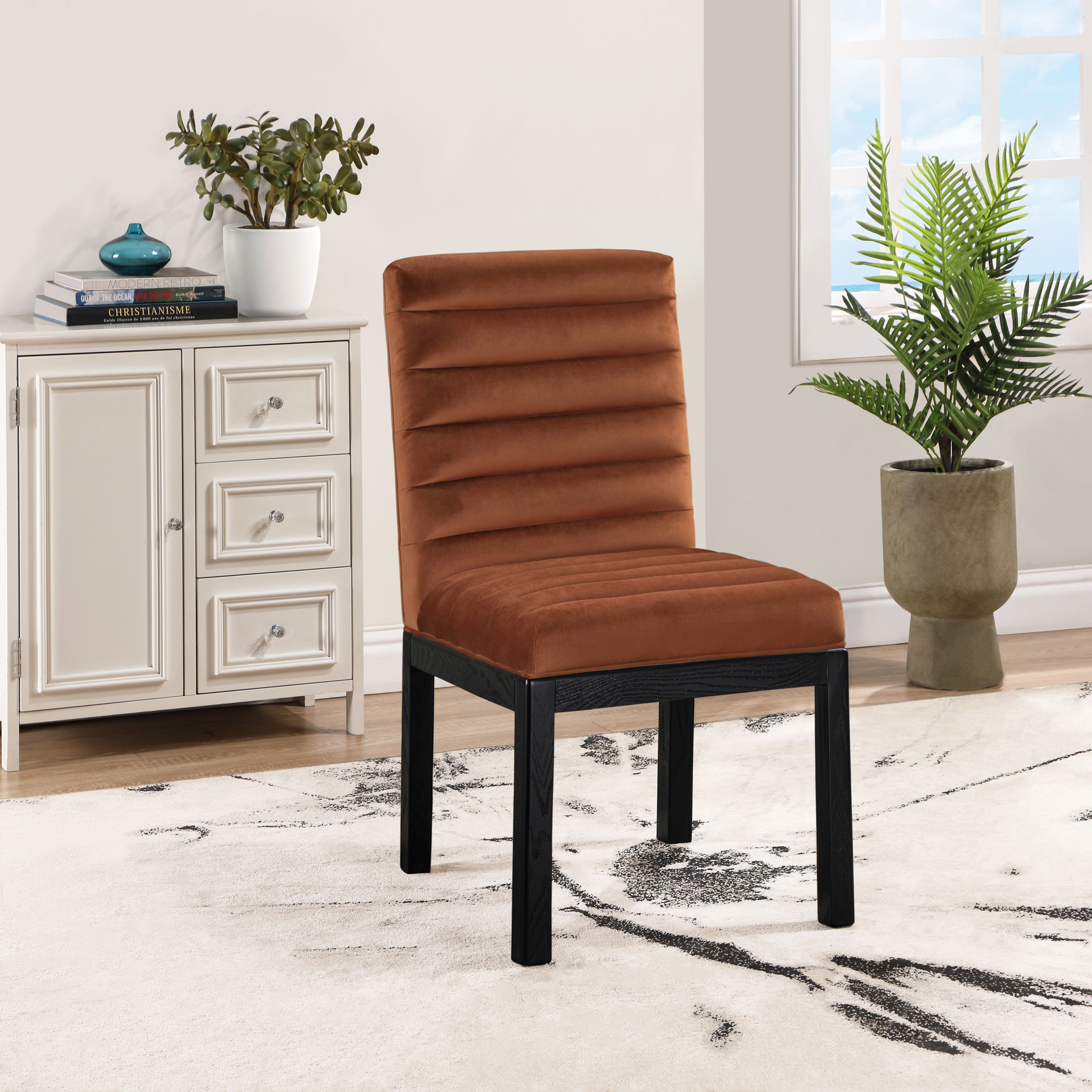 Evelyn - Dining Chair With Black Legs - Cognac
