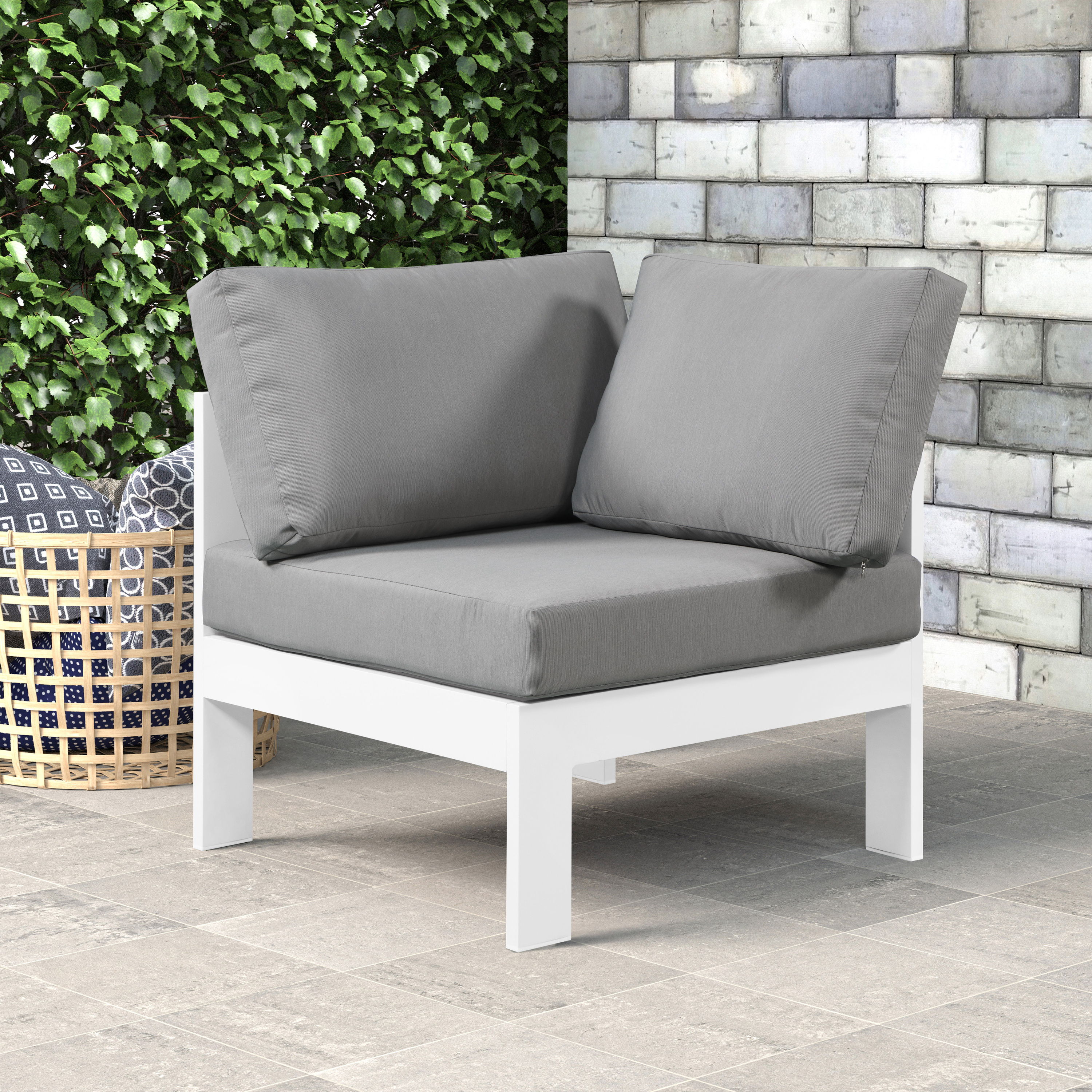 Nizuc - Outdoor Patio Corner Chair - Gray