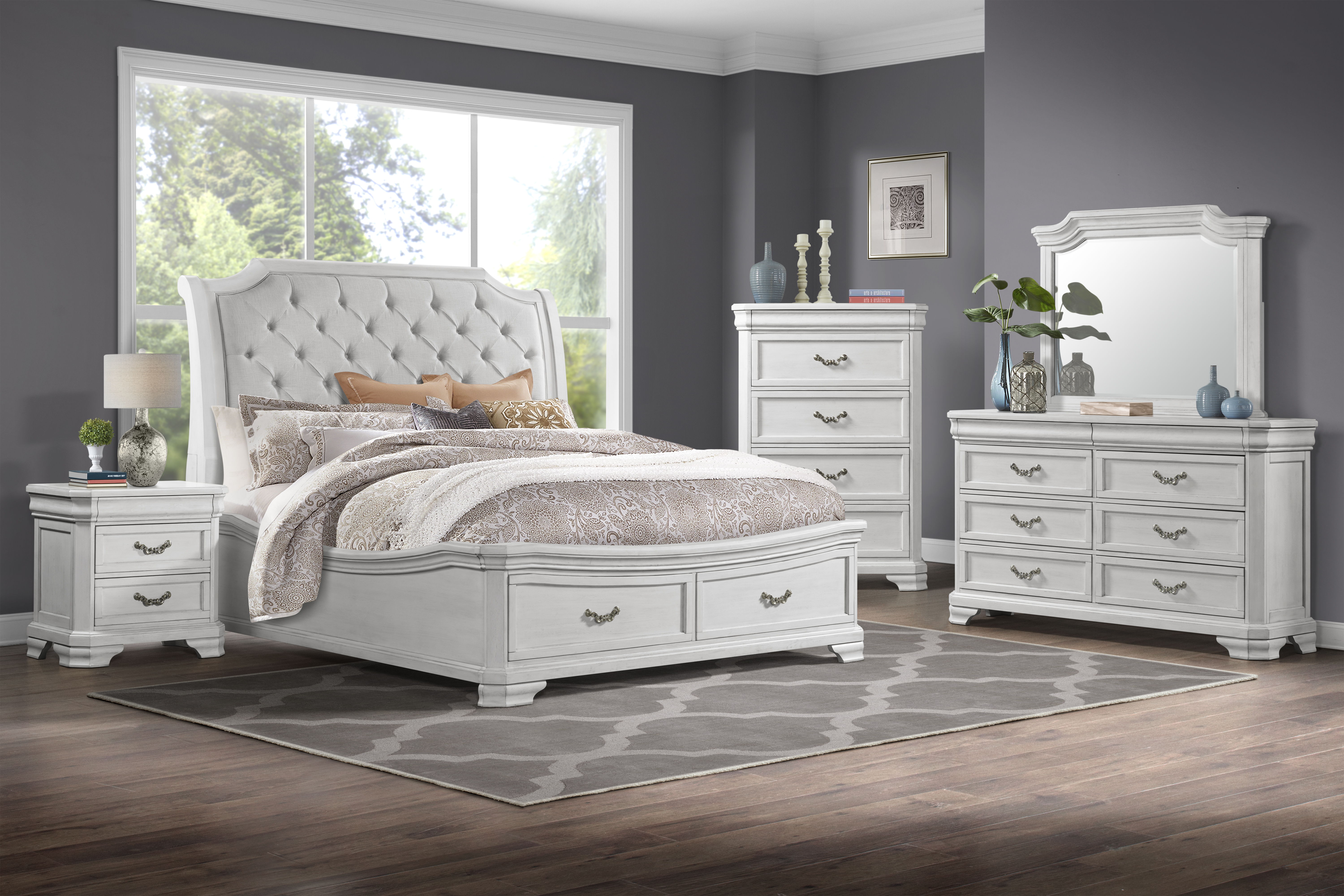 Lyndhurst - 5/0 Queen 5 Piece Bedroom Set (Bed, Dresser, Mirror, Chest, Nightstand) - White