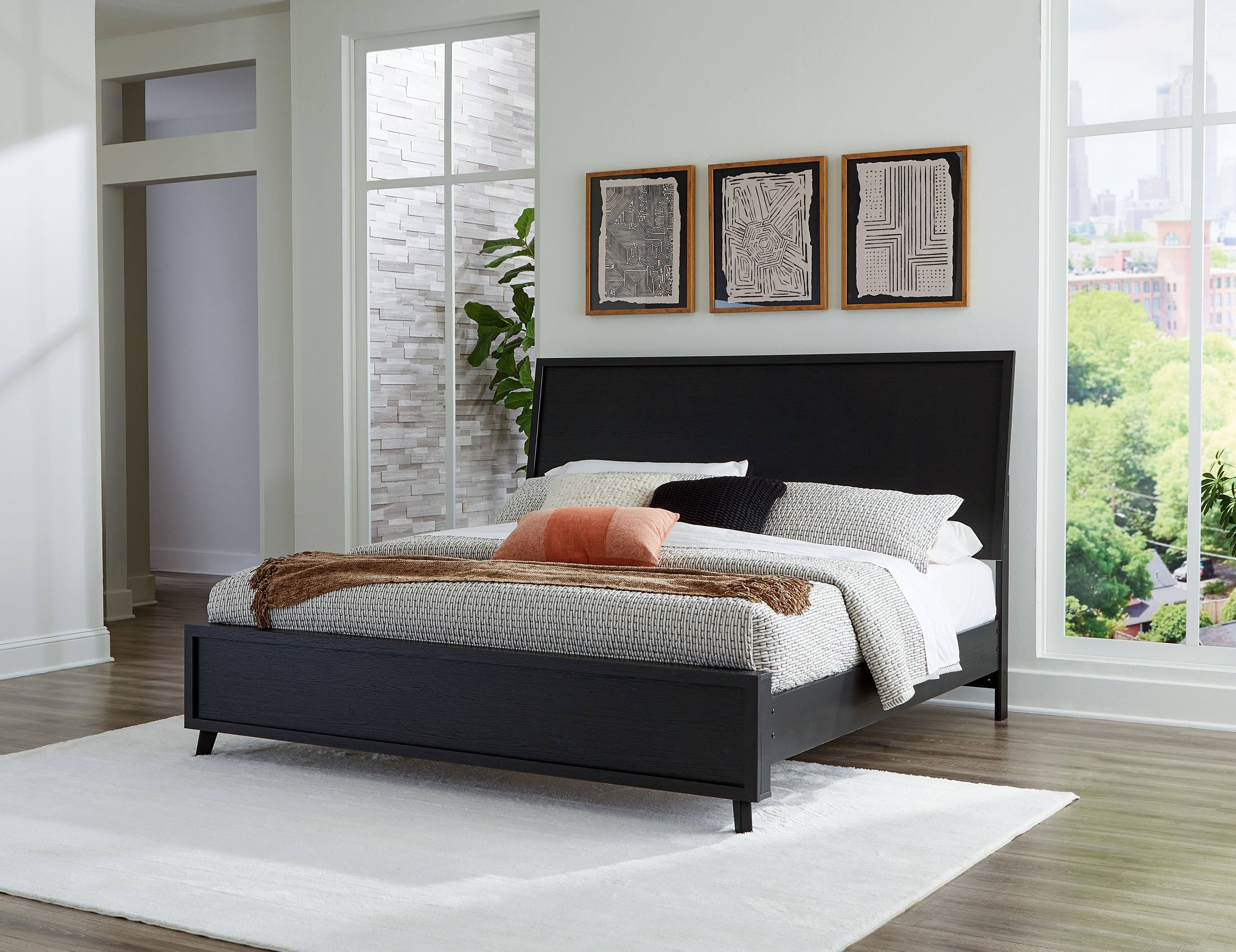 Danziar - King Panel Bed - Black