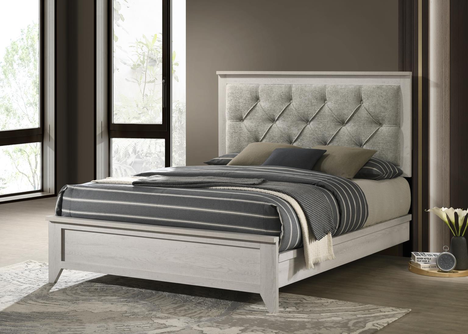 B505 - 3 Piece Bedroom Set (King Bed, Dresser, Mirror) - Off White