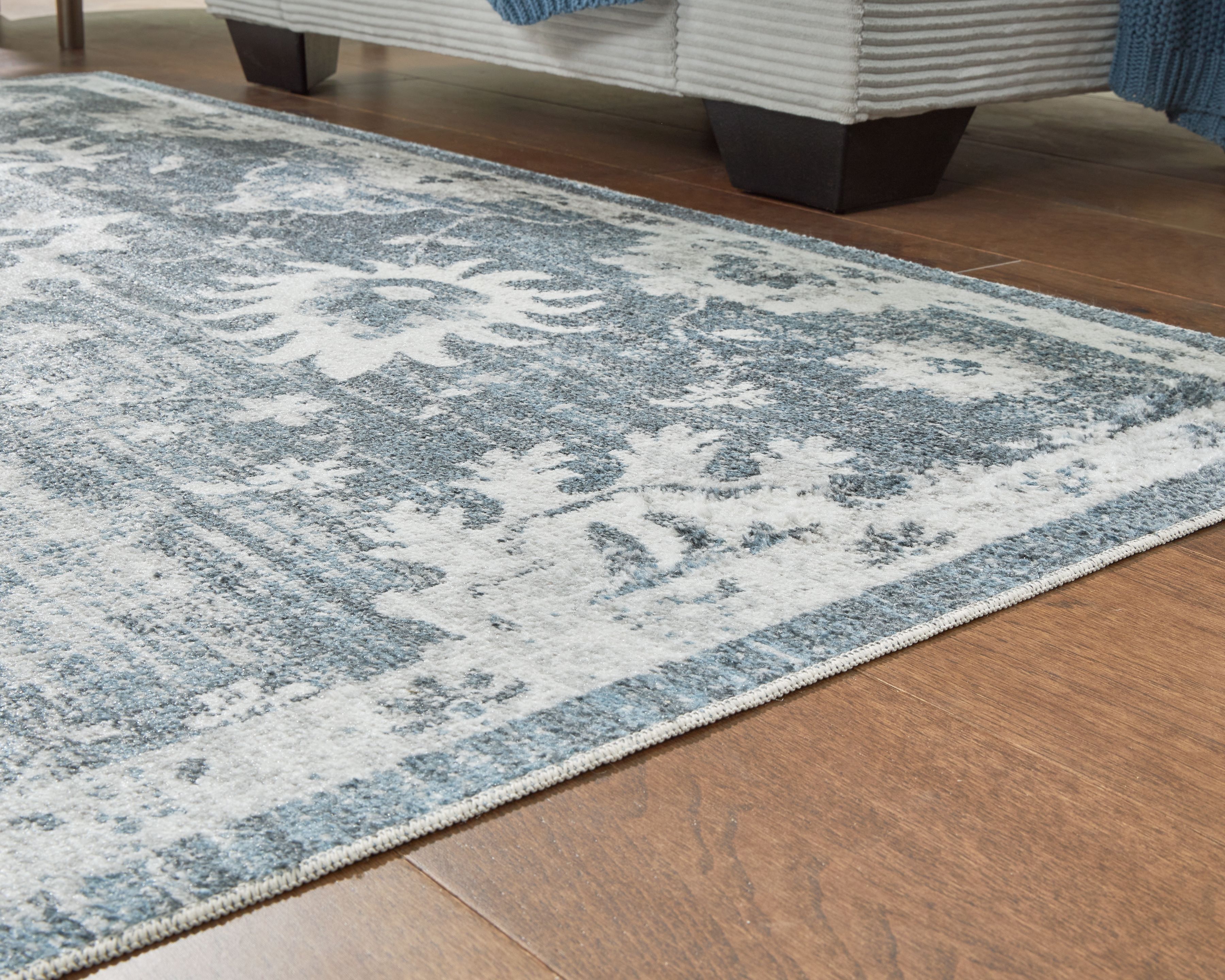 Avanworths - 8' x 10' Washable Rug - Blue / Gray / Ivory