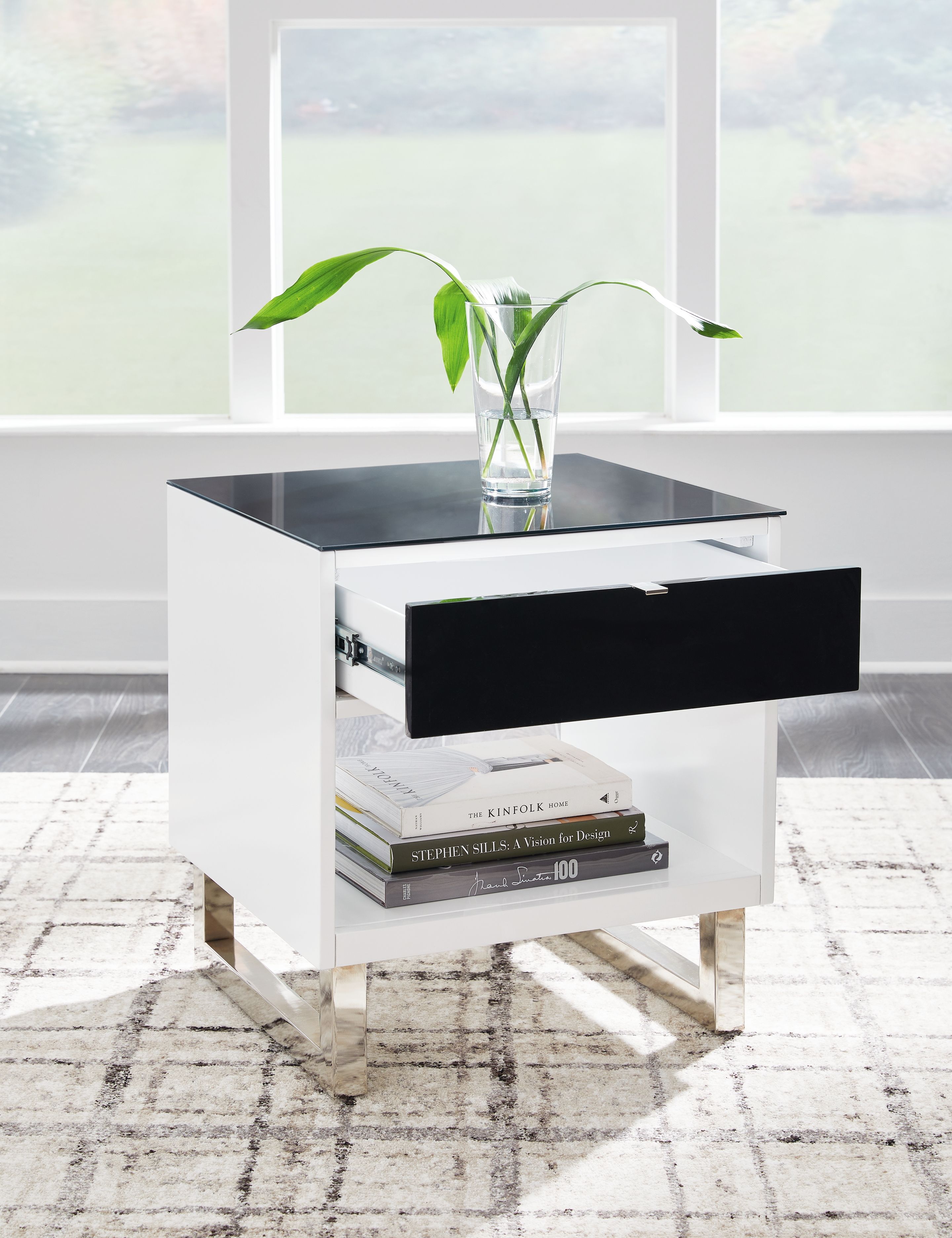 Ashley Furniture Gardoni - Rectangular End Table - White / Black - Image 7