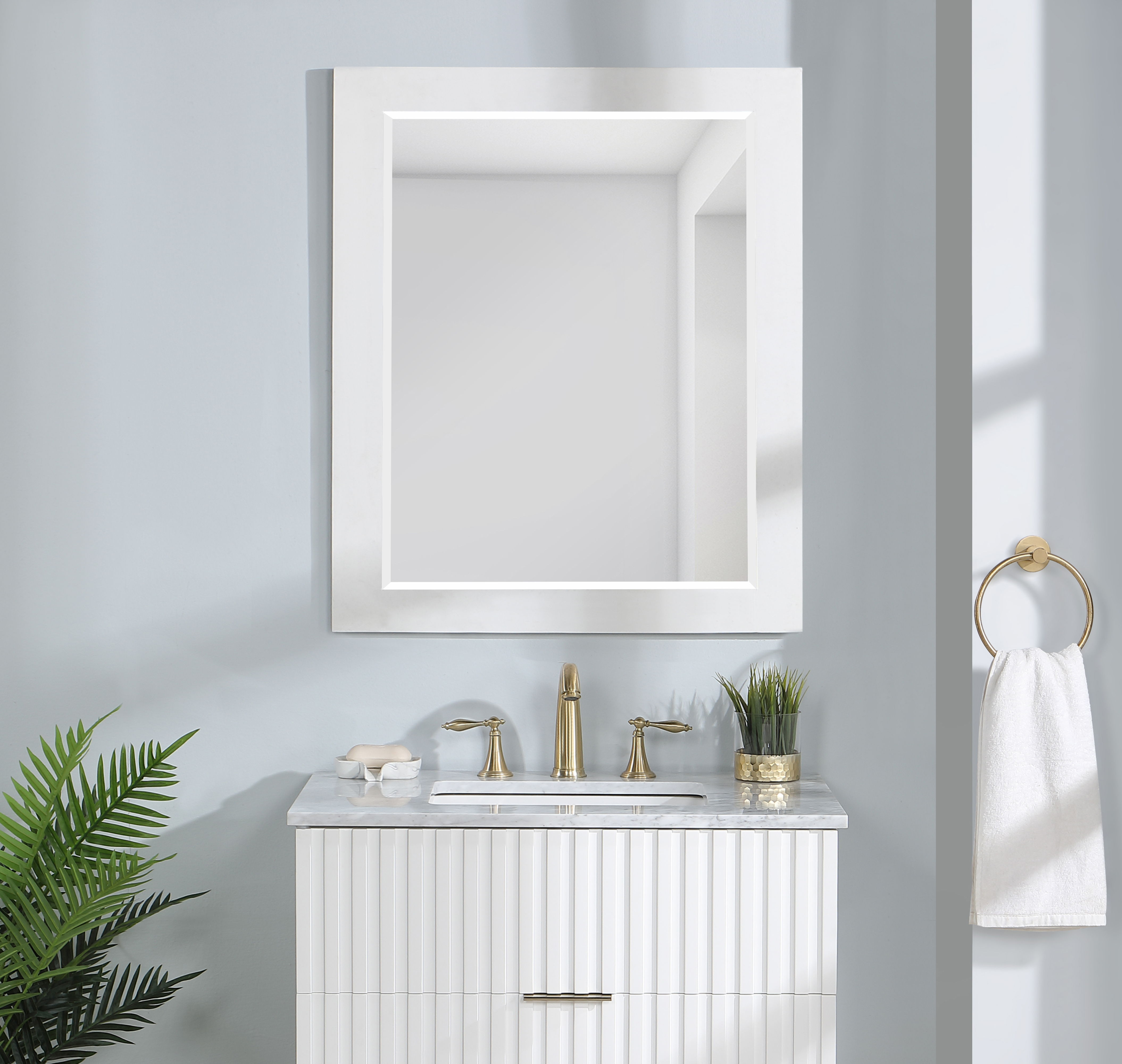 Monad - 30" Mirror - White