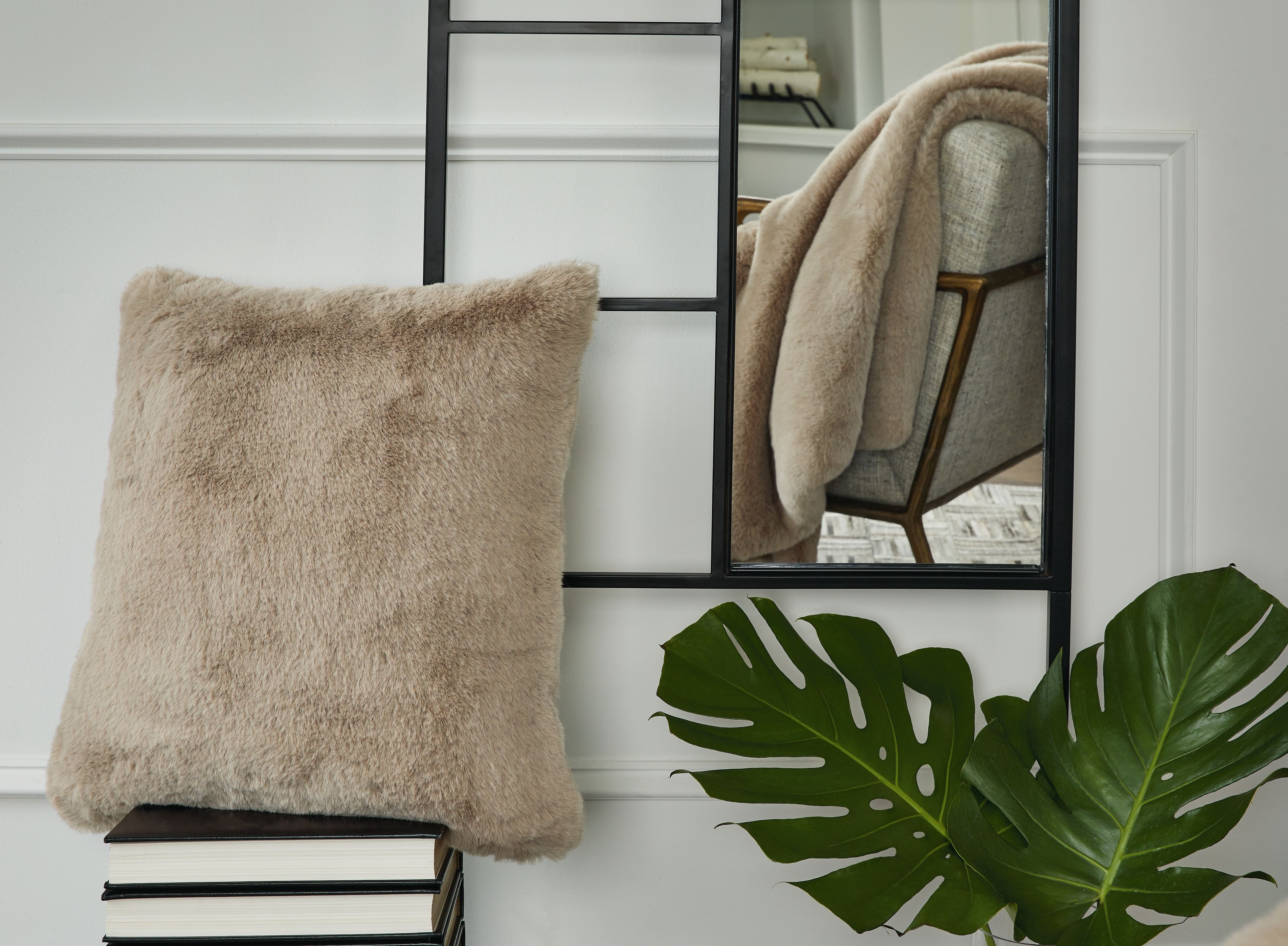 Gariland - Pillow - Taupe
