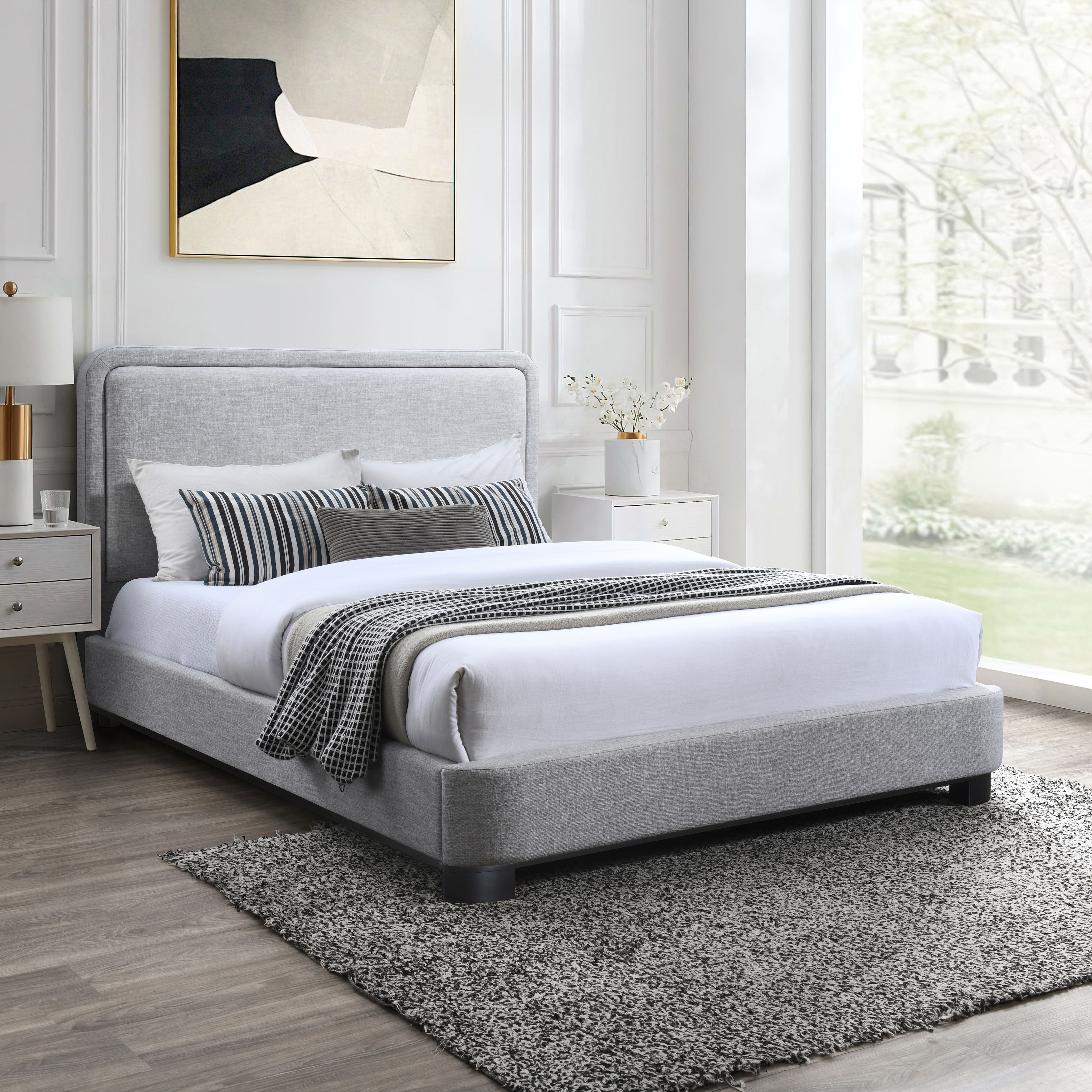 Nolita - Queen Bed With Black Base - Gray