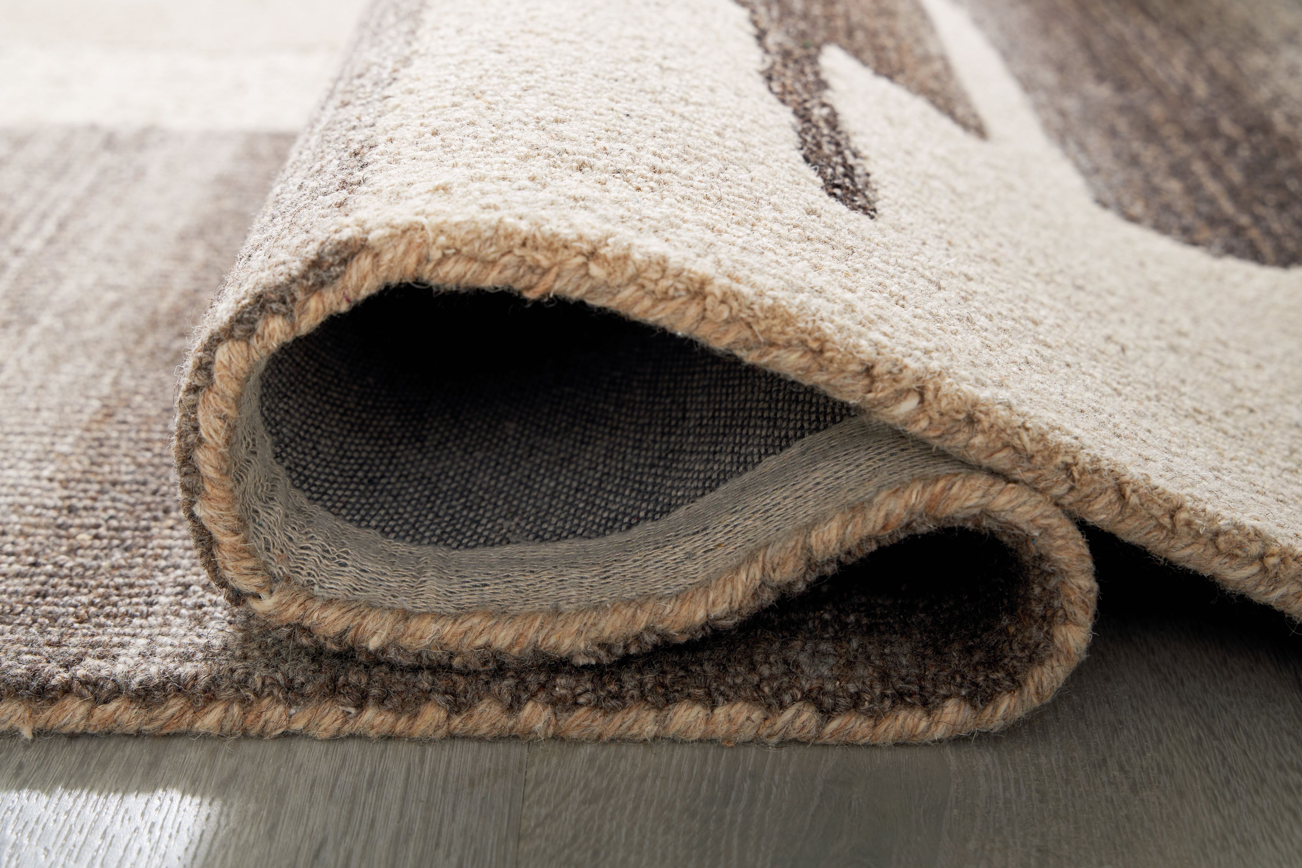 Kencher - 10' x 14' Rug - Beige / Brown