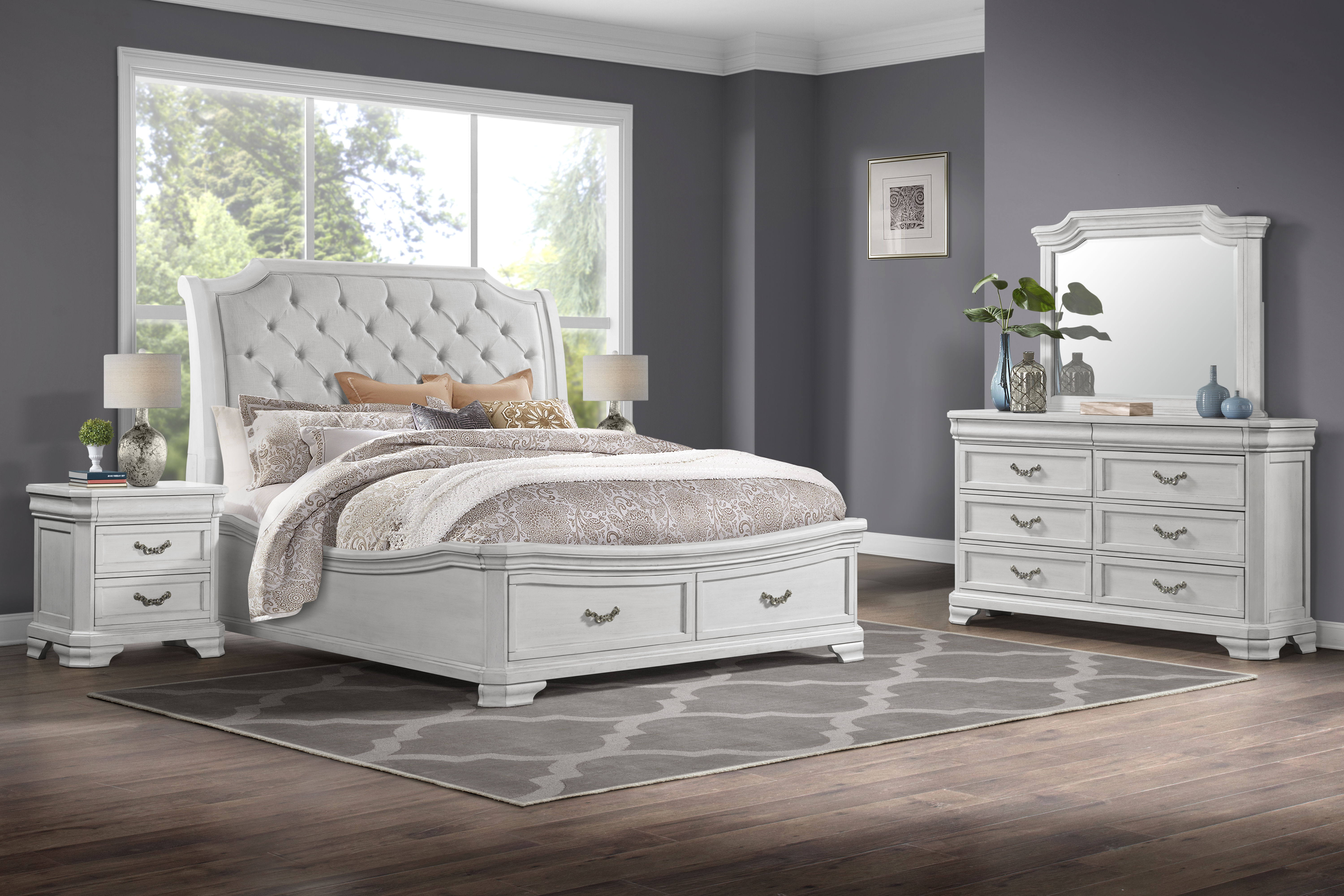 Lyndhurst - 5/0 Queen 5 Piece Bedroom Set (Bed, Dresser, Mirror, 2 Nightstands) - White