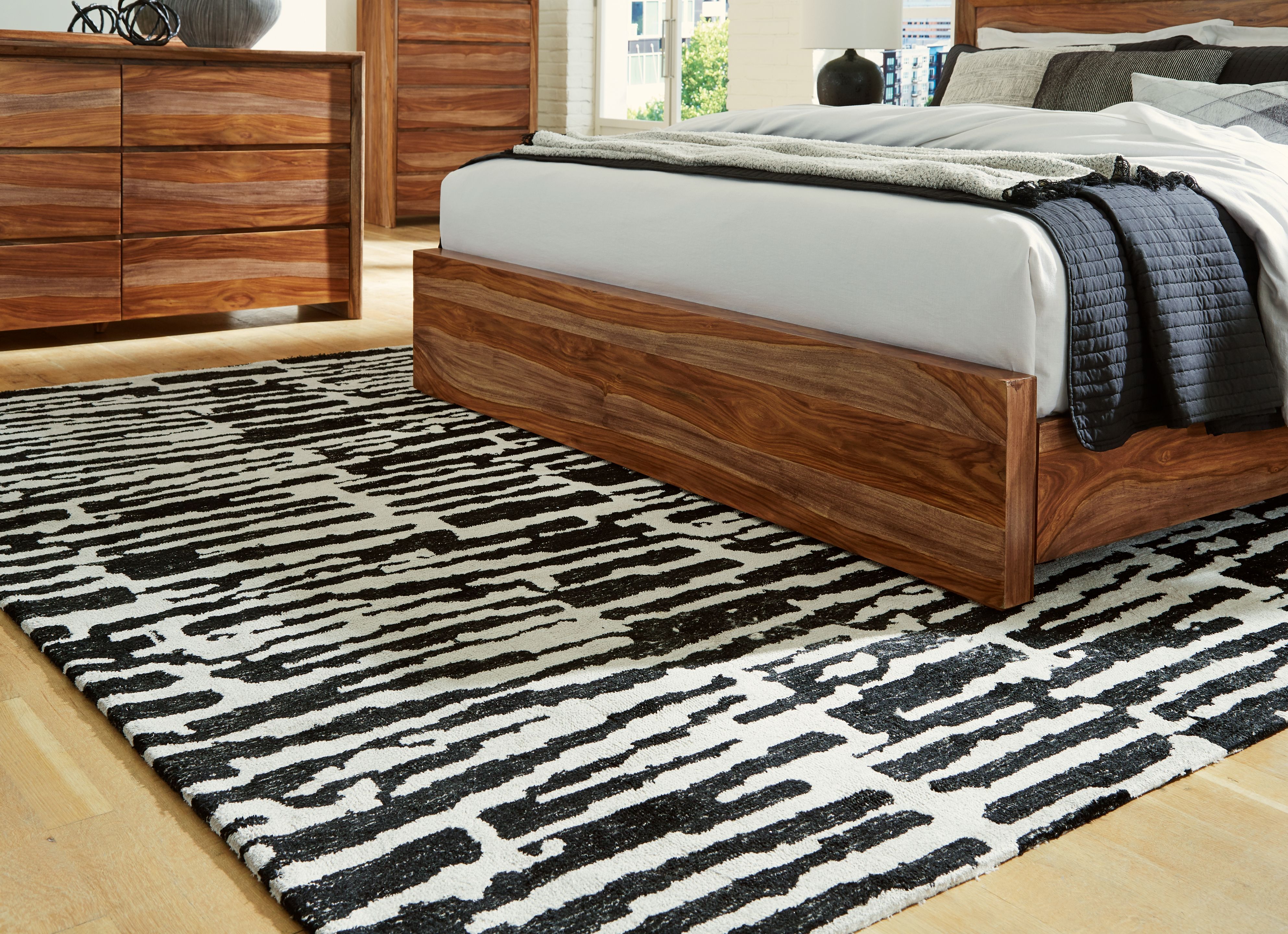 Ashley Furniture Bramshaw - 8' x 10' Rug - Black / Ivory - Image 2
