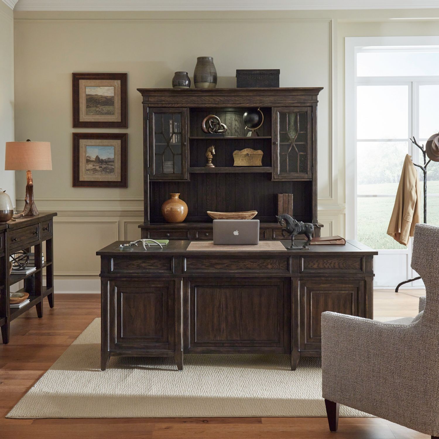 Liberty Furniture Paradise Valley - 5 Piece Executive Set - Brown