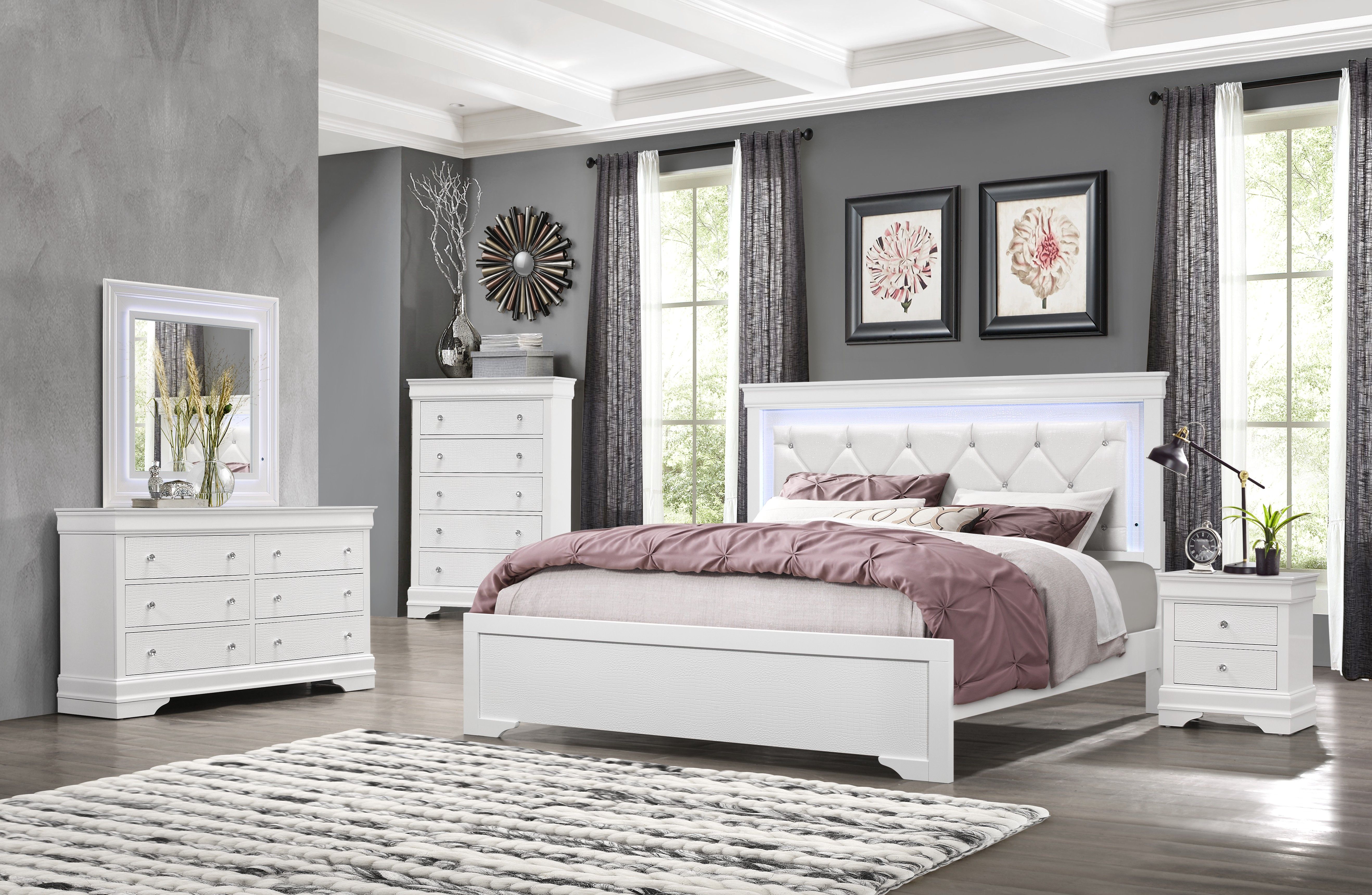 Queen · 4 Pc · Bed With LED, Dresser, Mirror, Nightstand