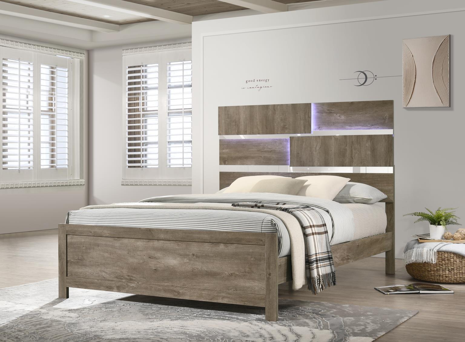 B348 - 3 Piece Bedroom Set (Queen Bed, Dresser, Mirror) - Light Brown