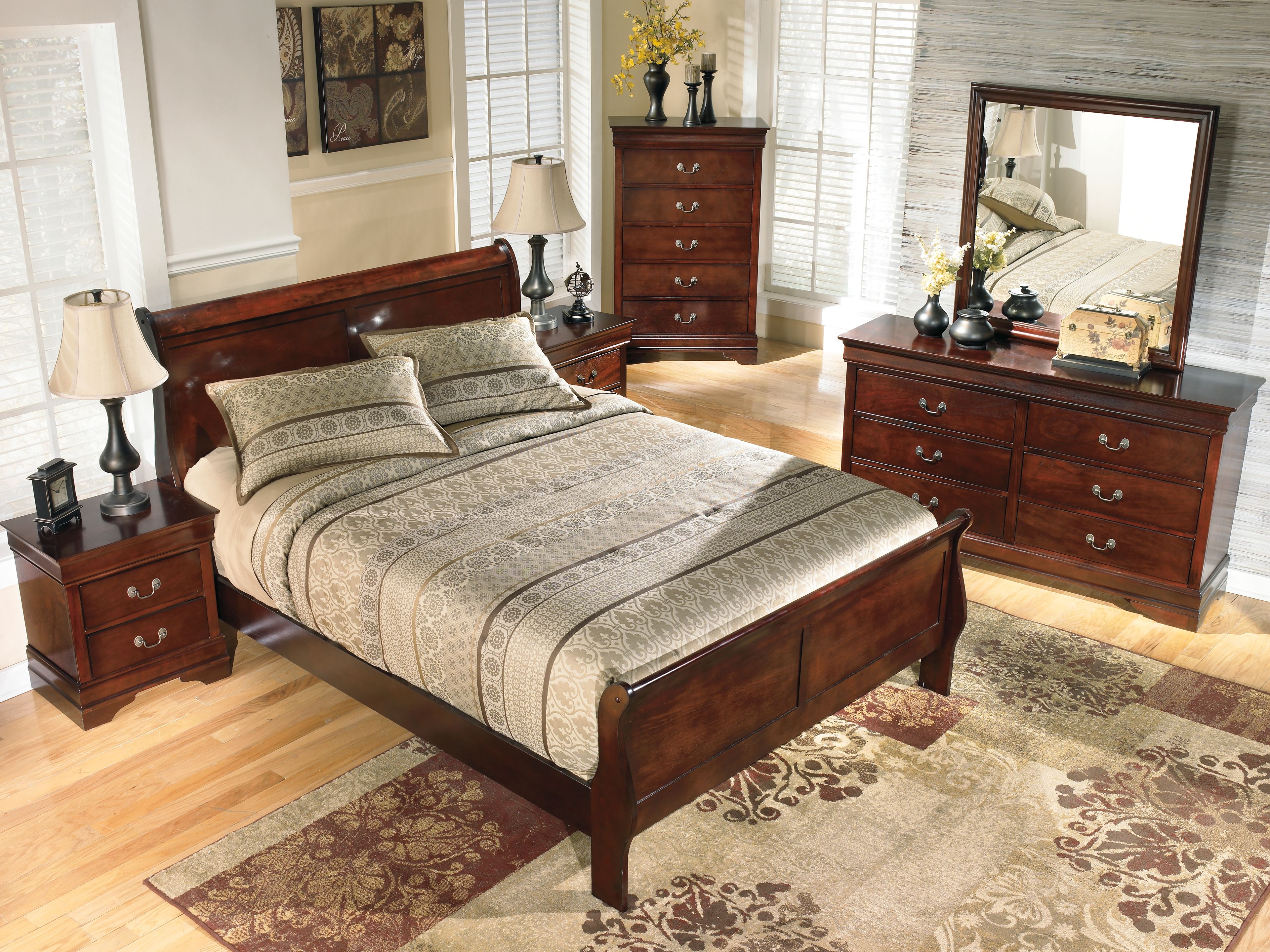 Alisdair - California King Sleigh Bed - Dark Brown