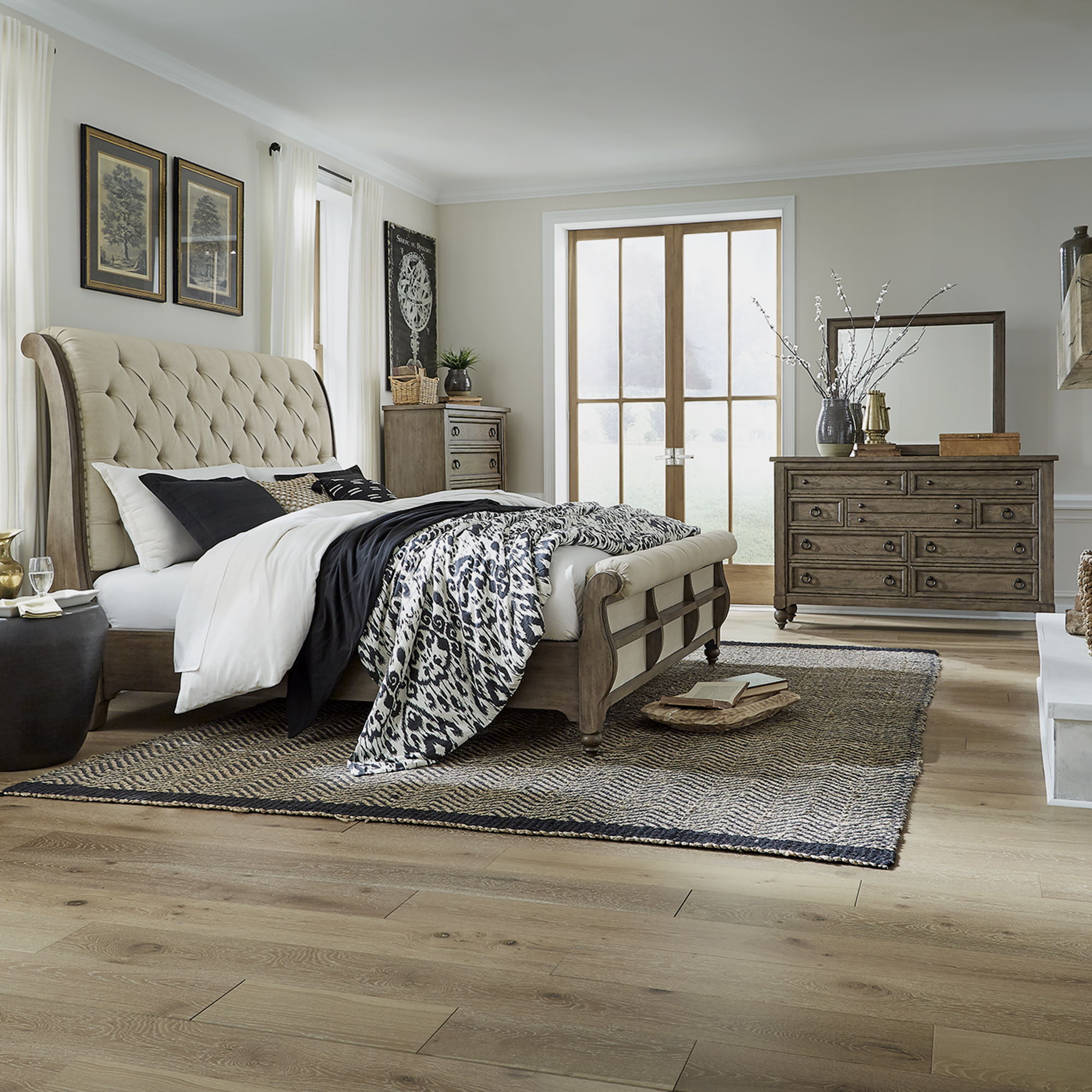 Liberty Furniture Americana Farmhouse - 4 Piece Bedroom Set (Queen Sleigh Bed, Dresser & Mirror, Chest) - Light Brown