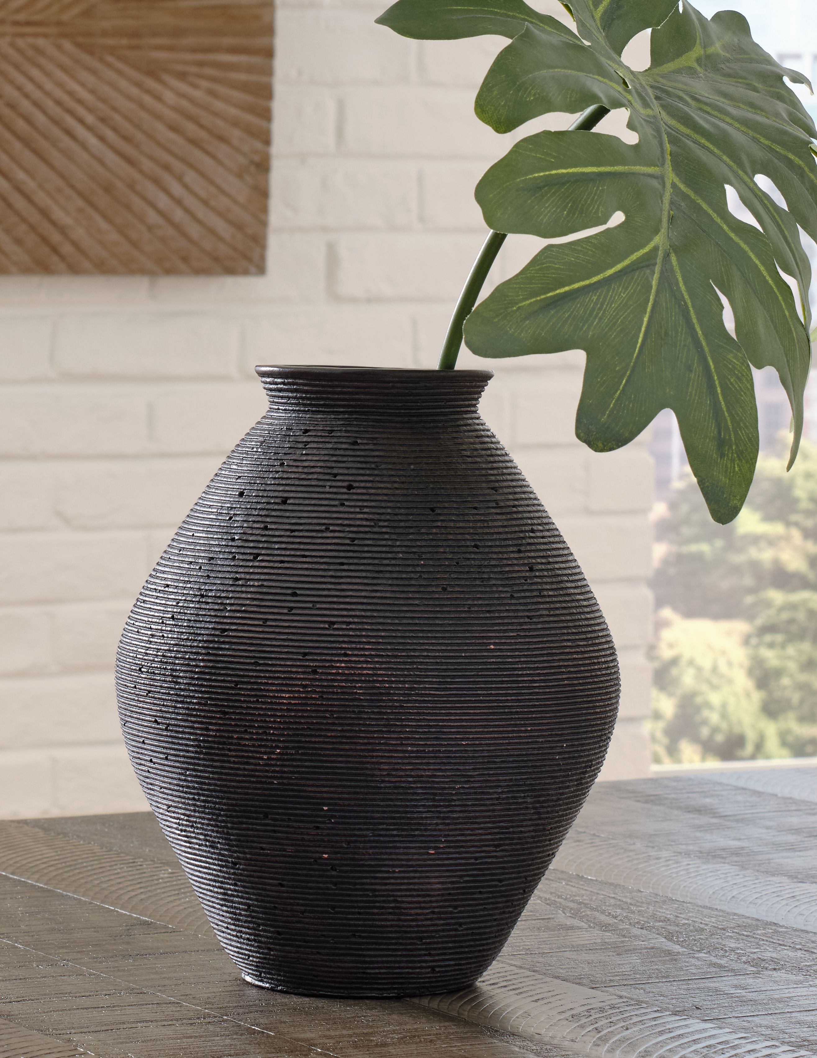 Hannela - Vase - Small - Antique Brown