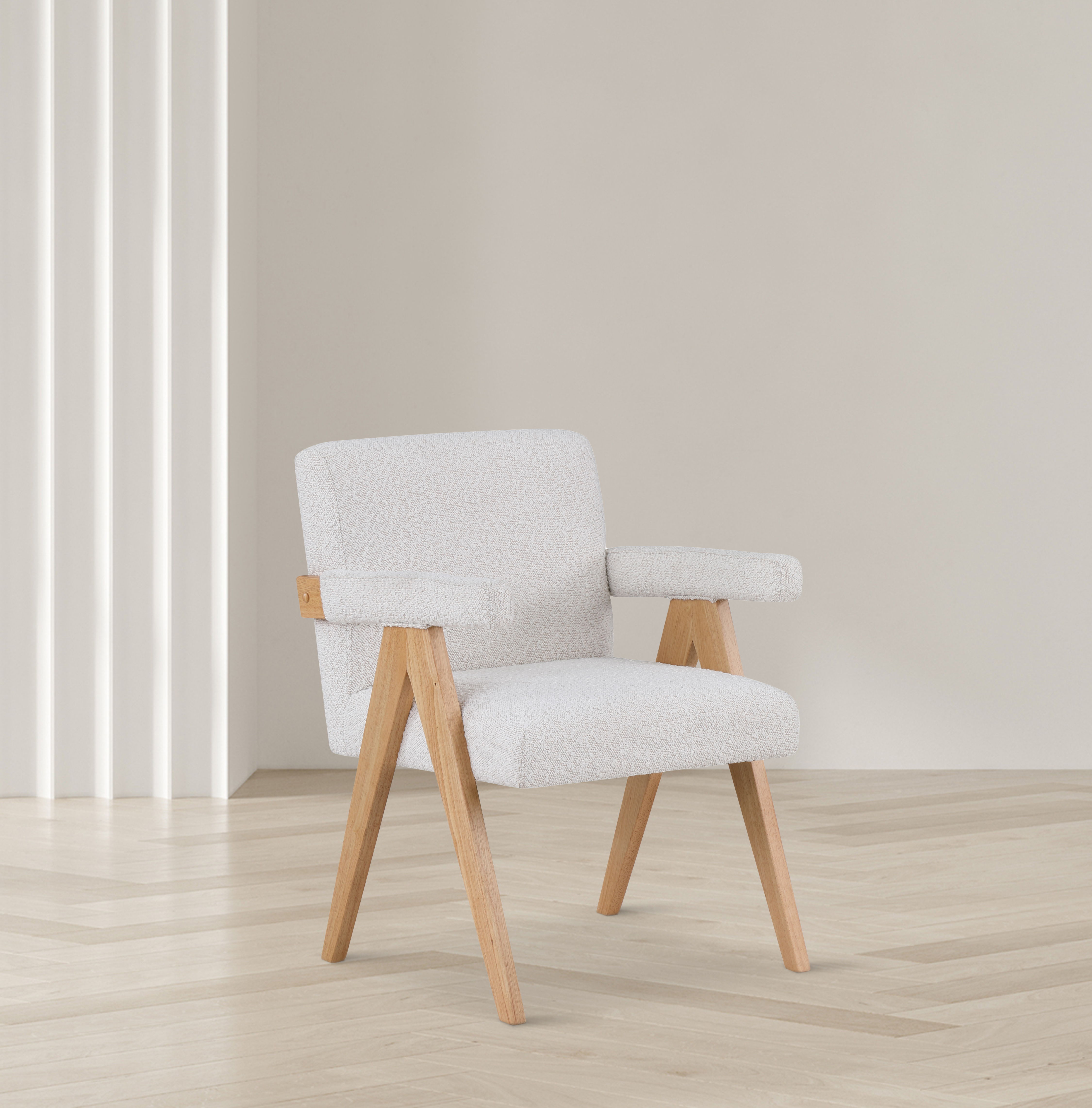 Woodloch - Fabric Accent Chair - Cream