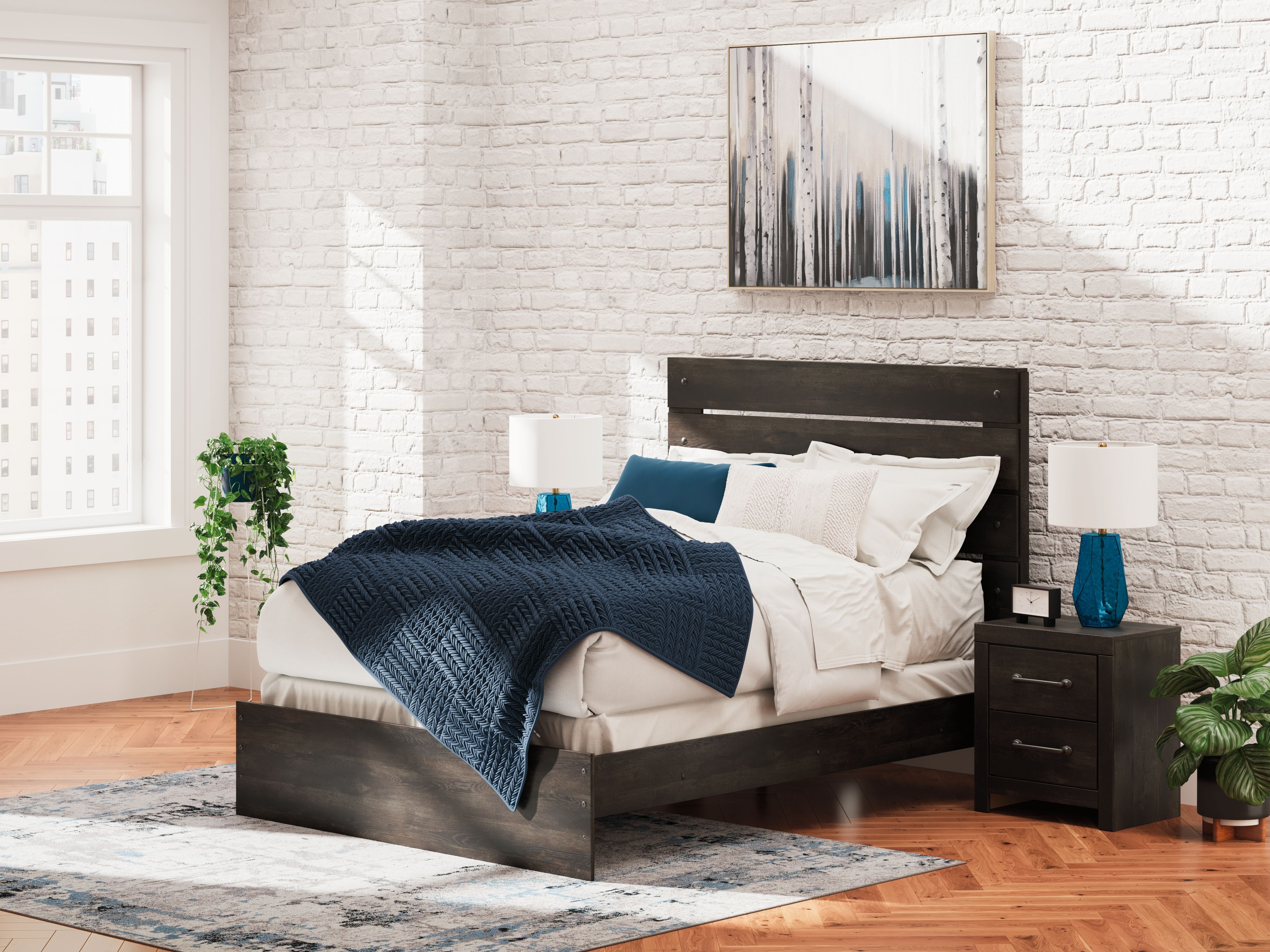 Hollivern - Queen Panel Bed - Dark Gray