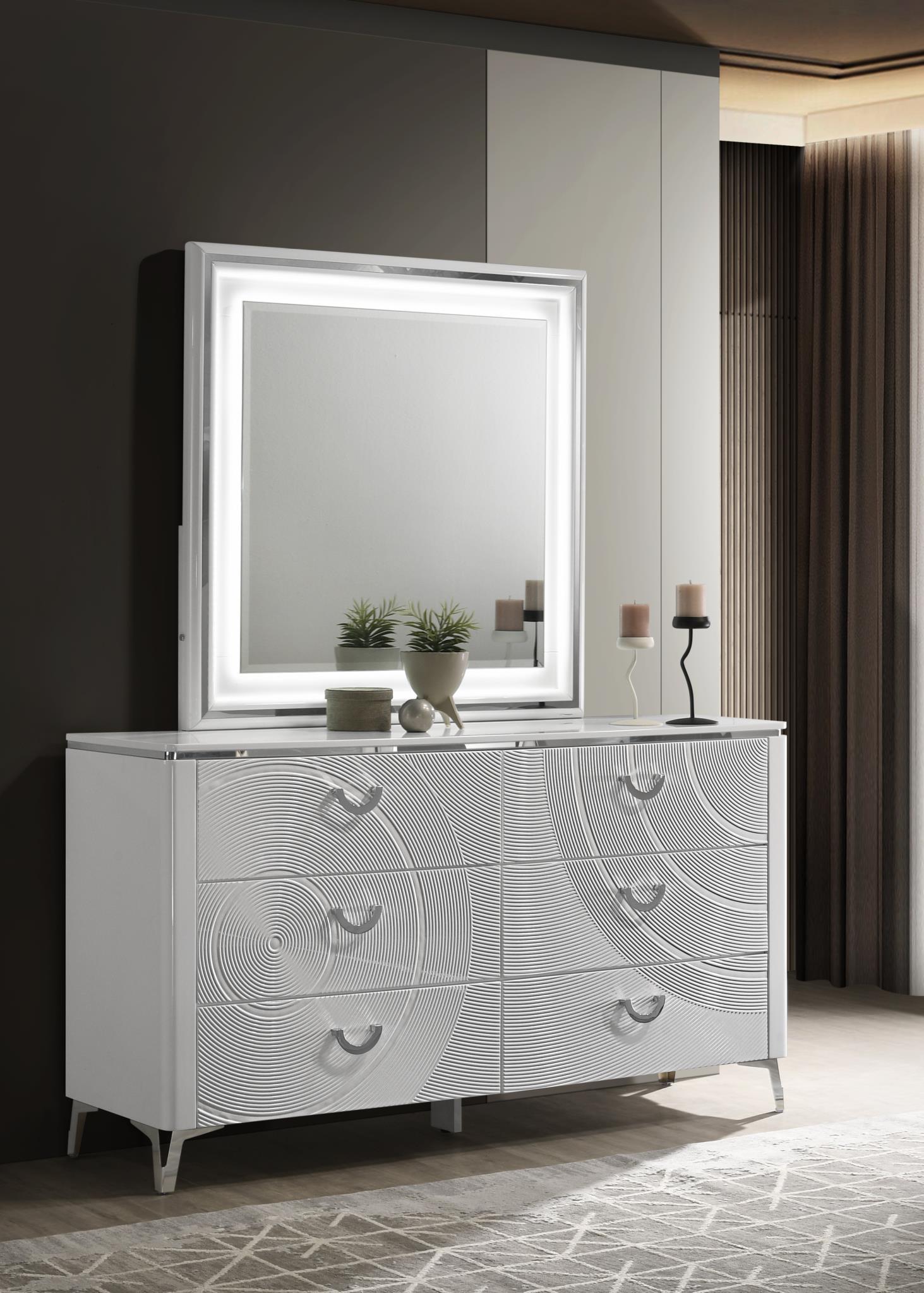 B119 - 3 Piece Bedroom Set (Queen Bed, Dresser, Mirror) - White