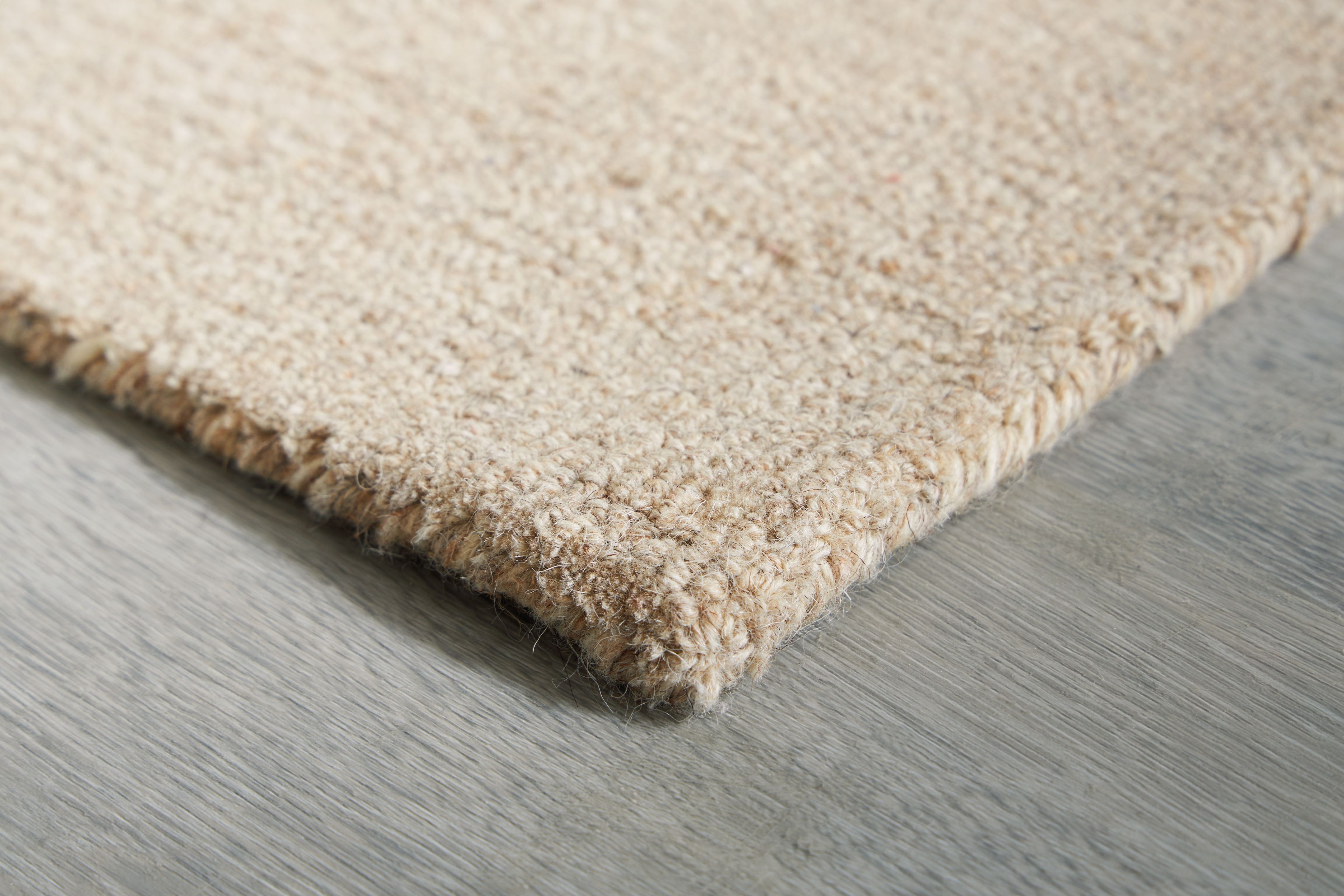 Kencher - 5' x 7' Rug - Beige / Brown