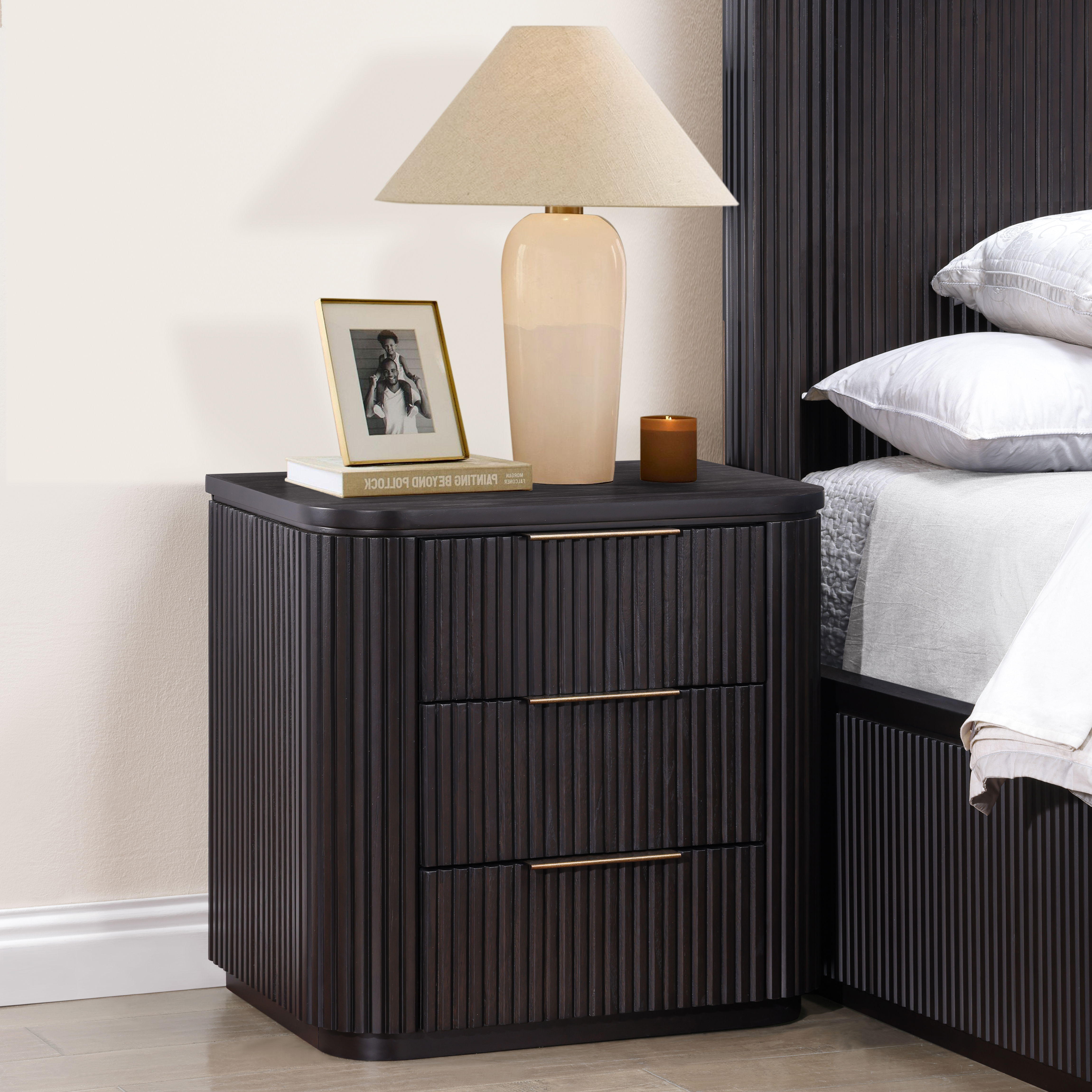 Henry - Nightstand With USB-C - Espresso