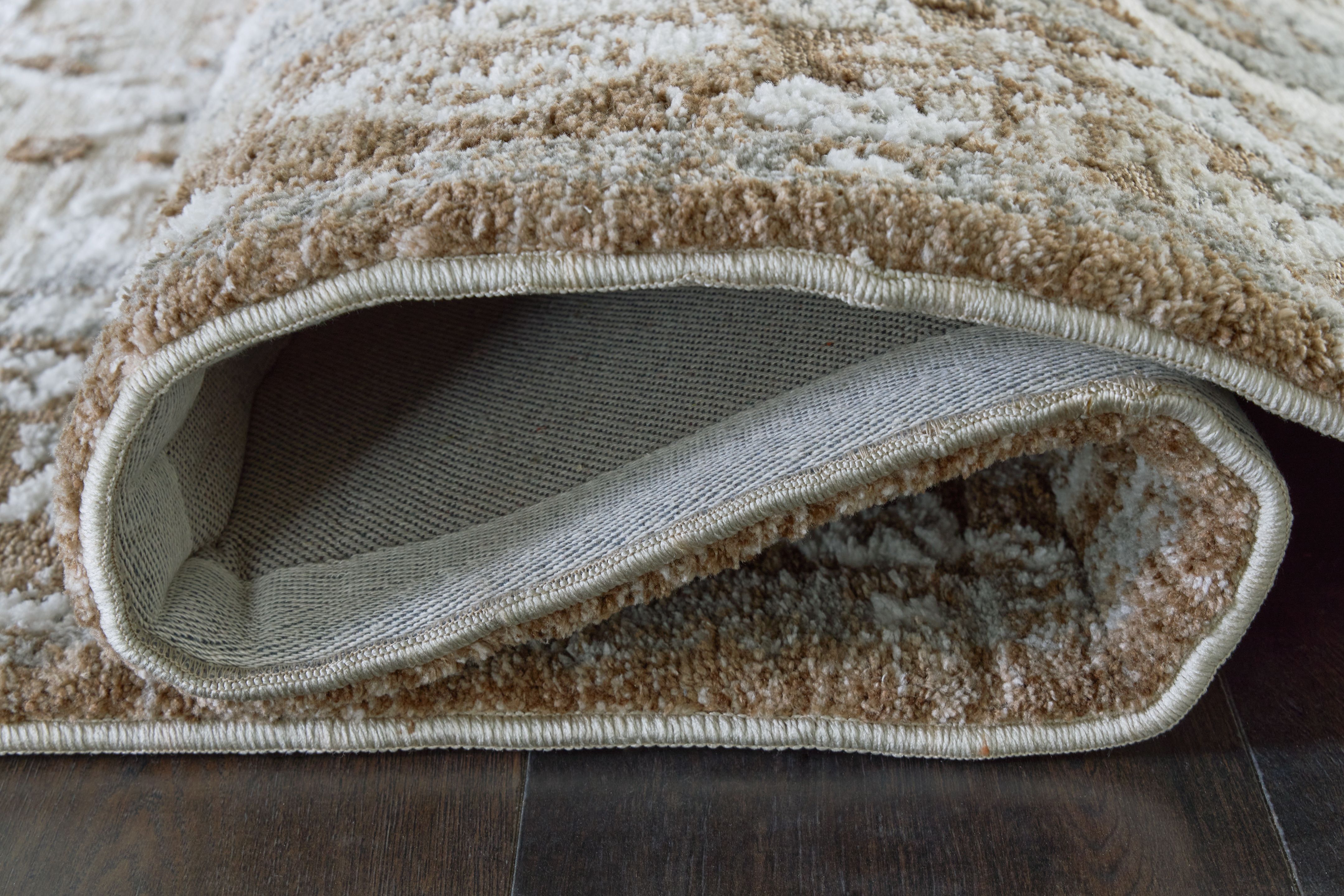 Ainswick - Memory Foam 5' x 7' Rug - Brown / Beige / Gray