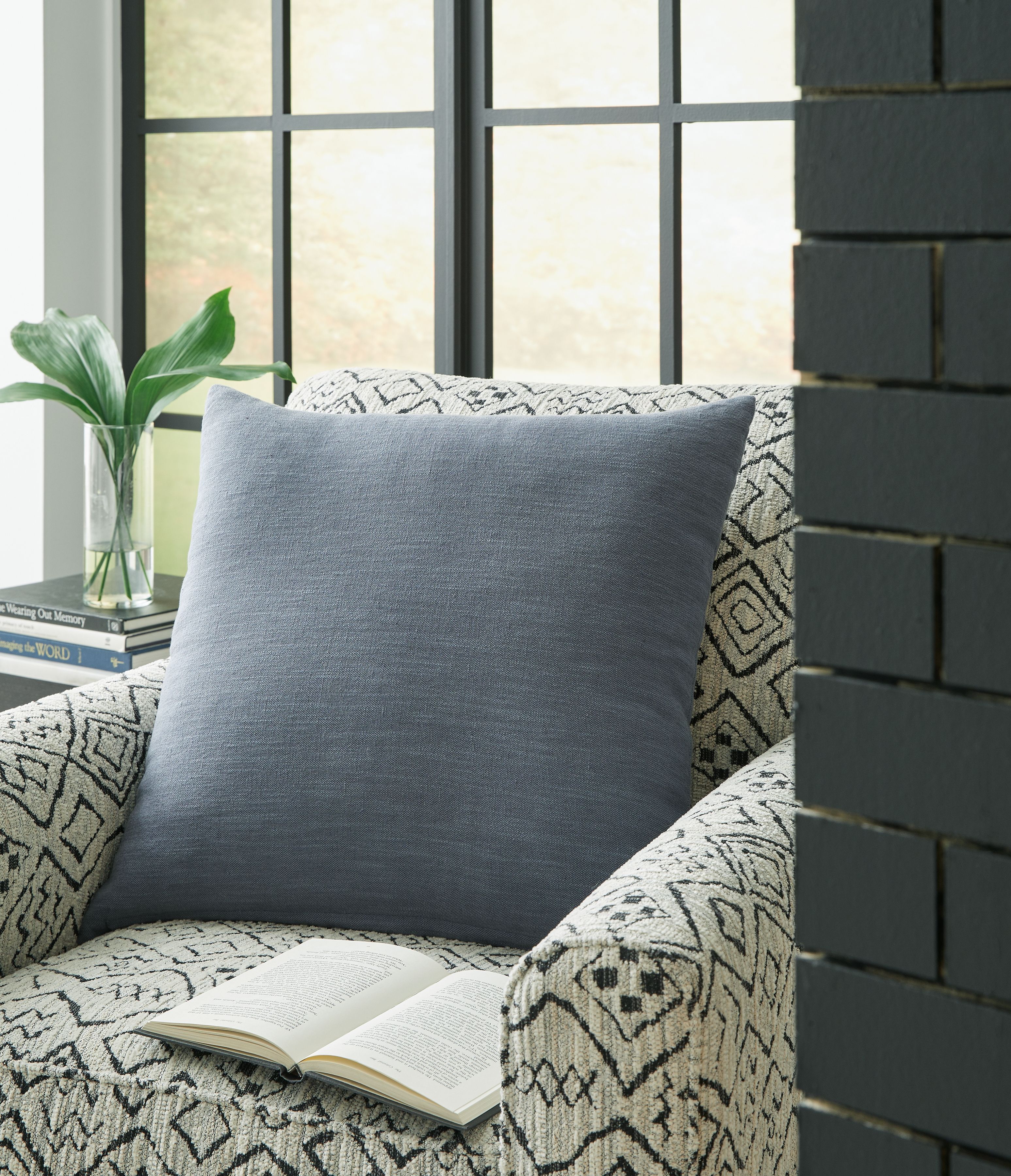 Thaneville - Pillow (Set of 4) - Blue